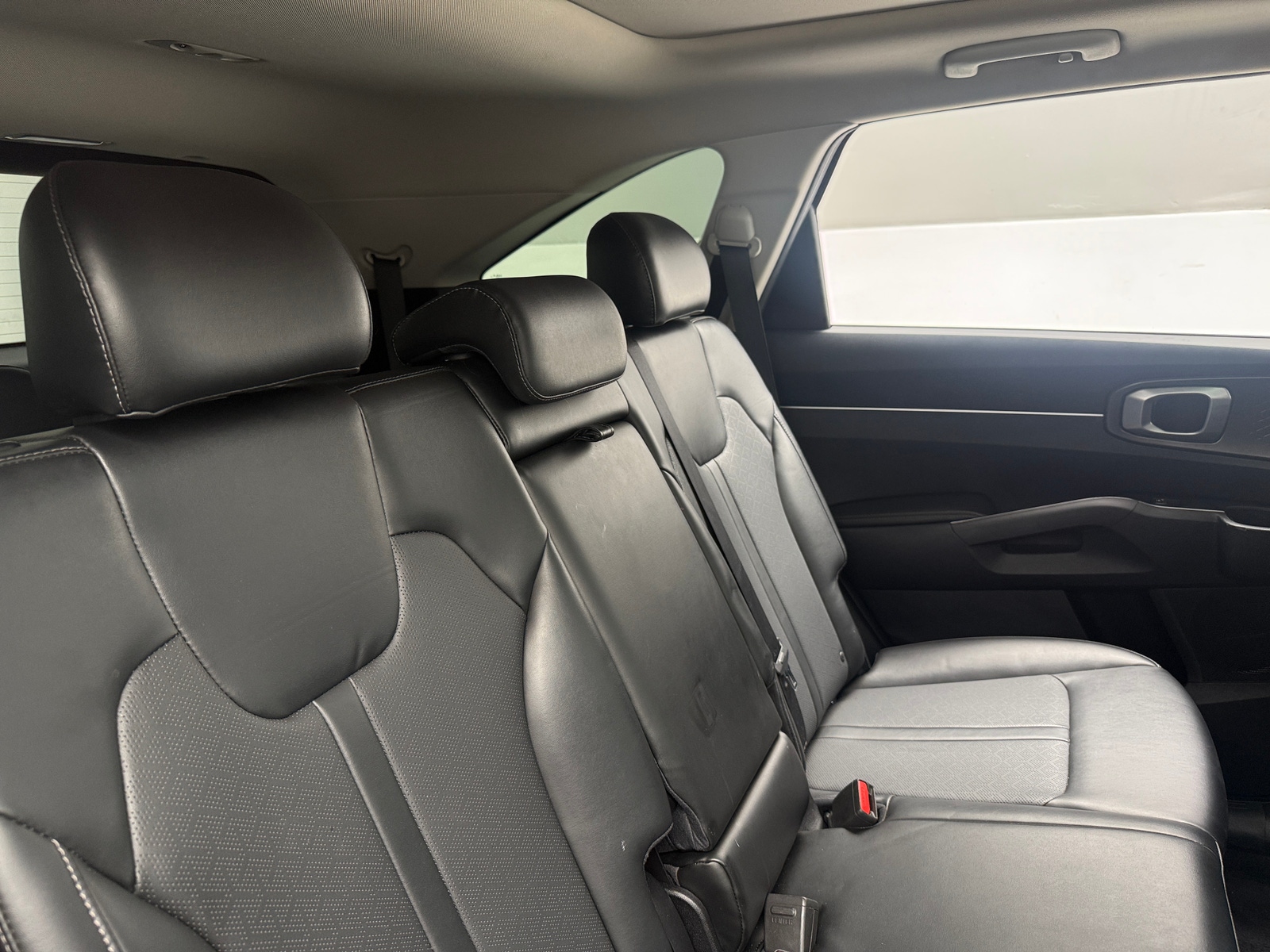 Thumbnail: 2022 Kia Sorento - 5