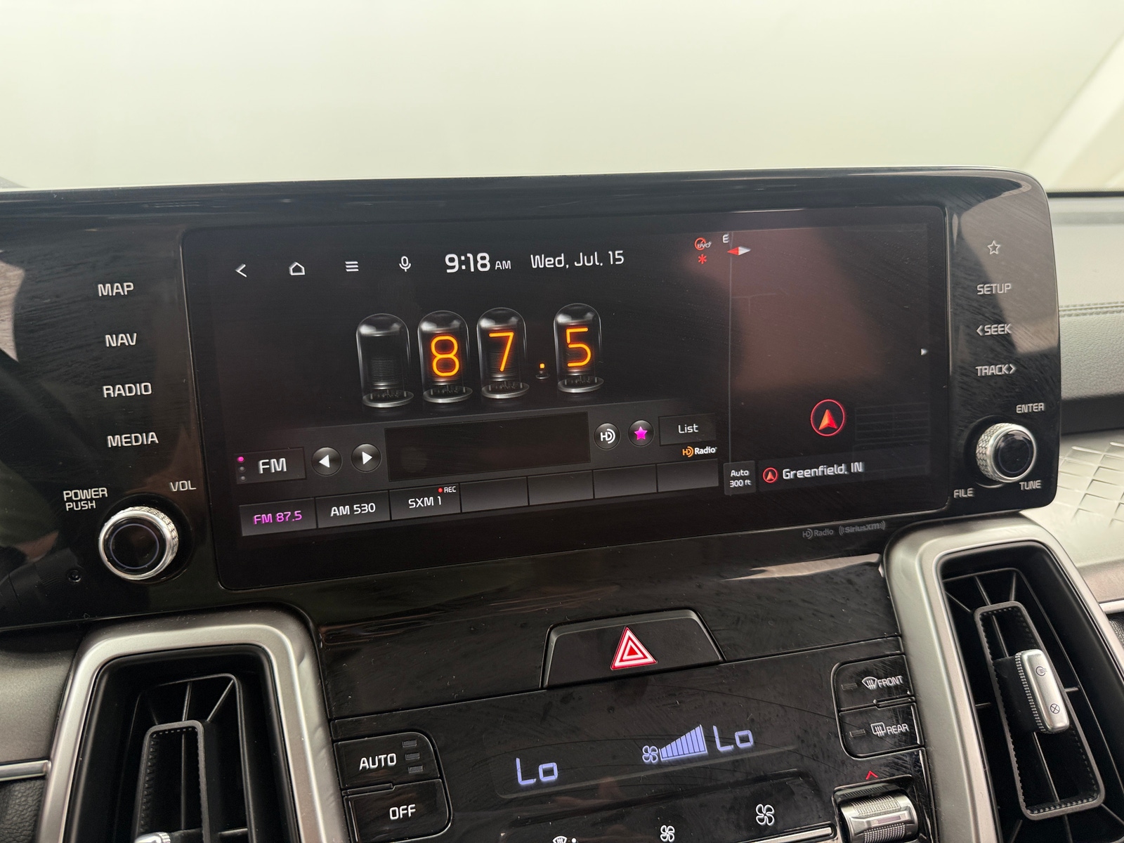Thumbnail: 2022 Kia Sorento - 3