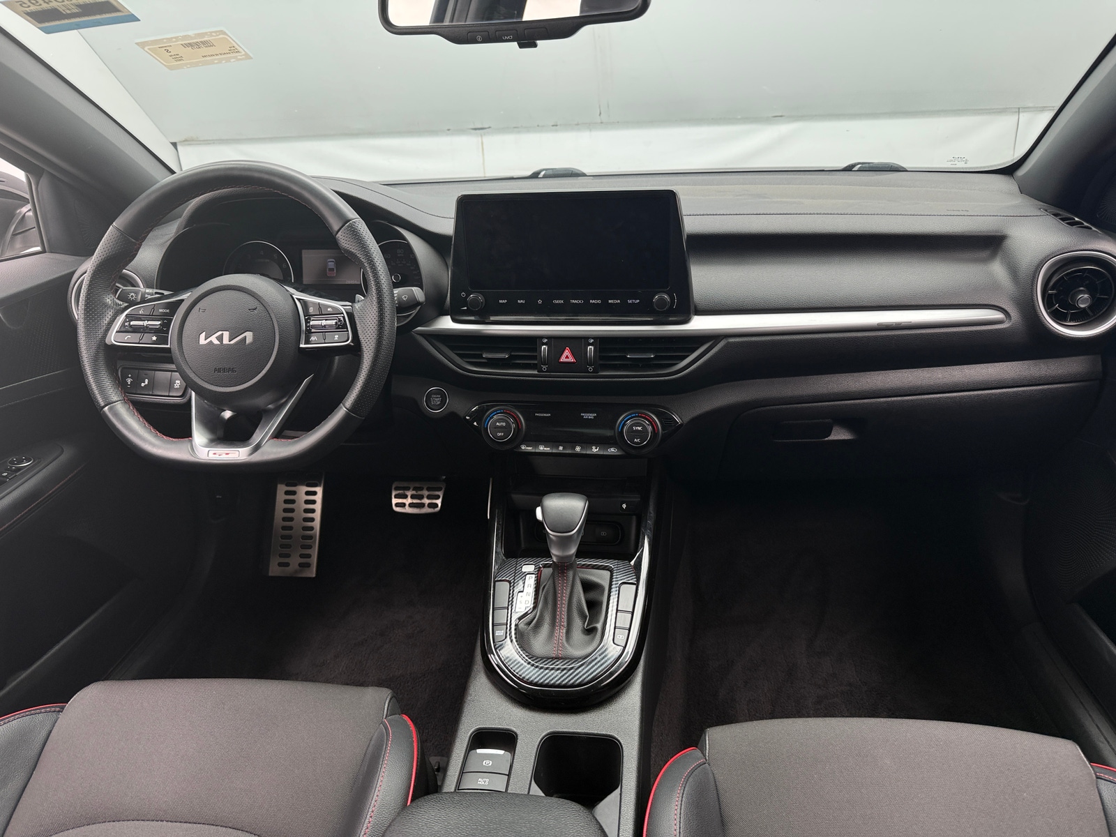 Thumbnail: 2022 Kia Forte - 3