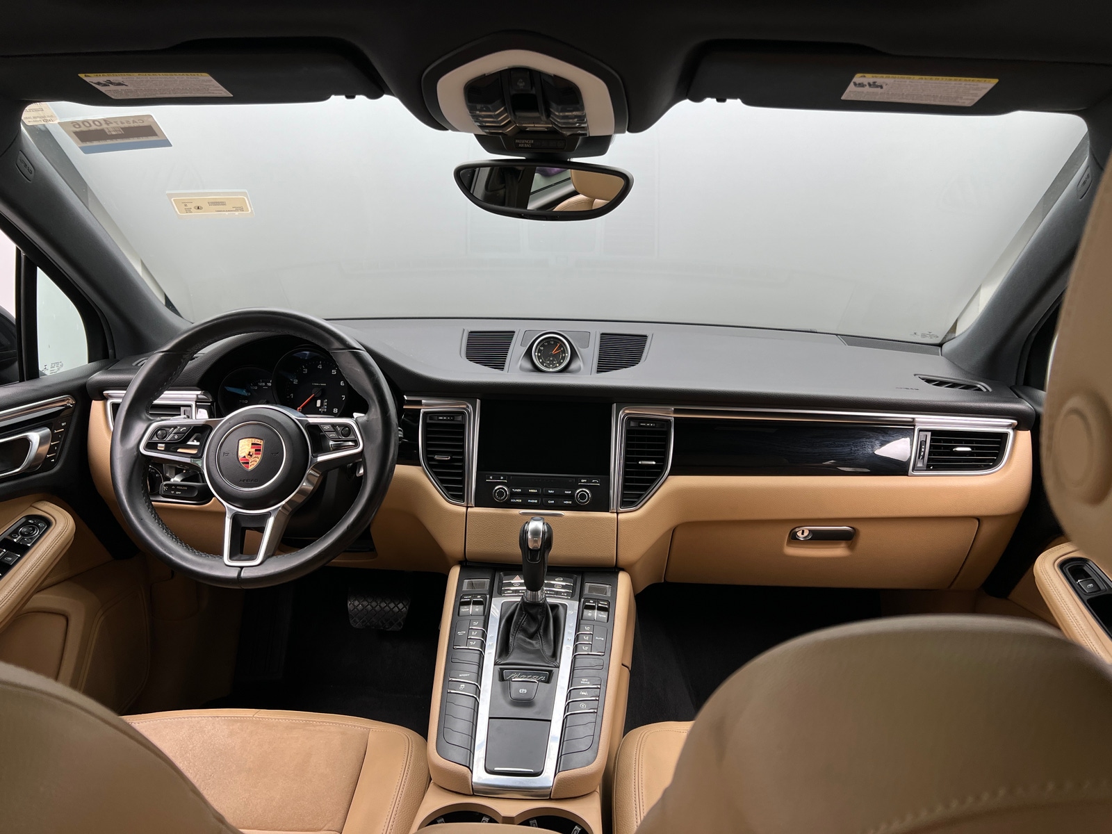 Thumbnail: 2018 Porsche Macan - 2