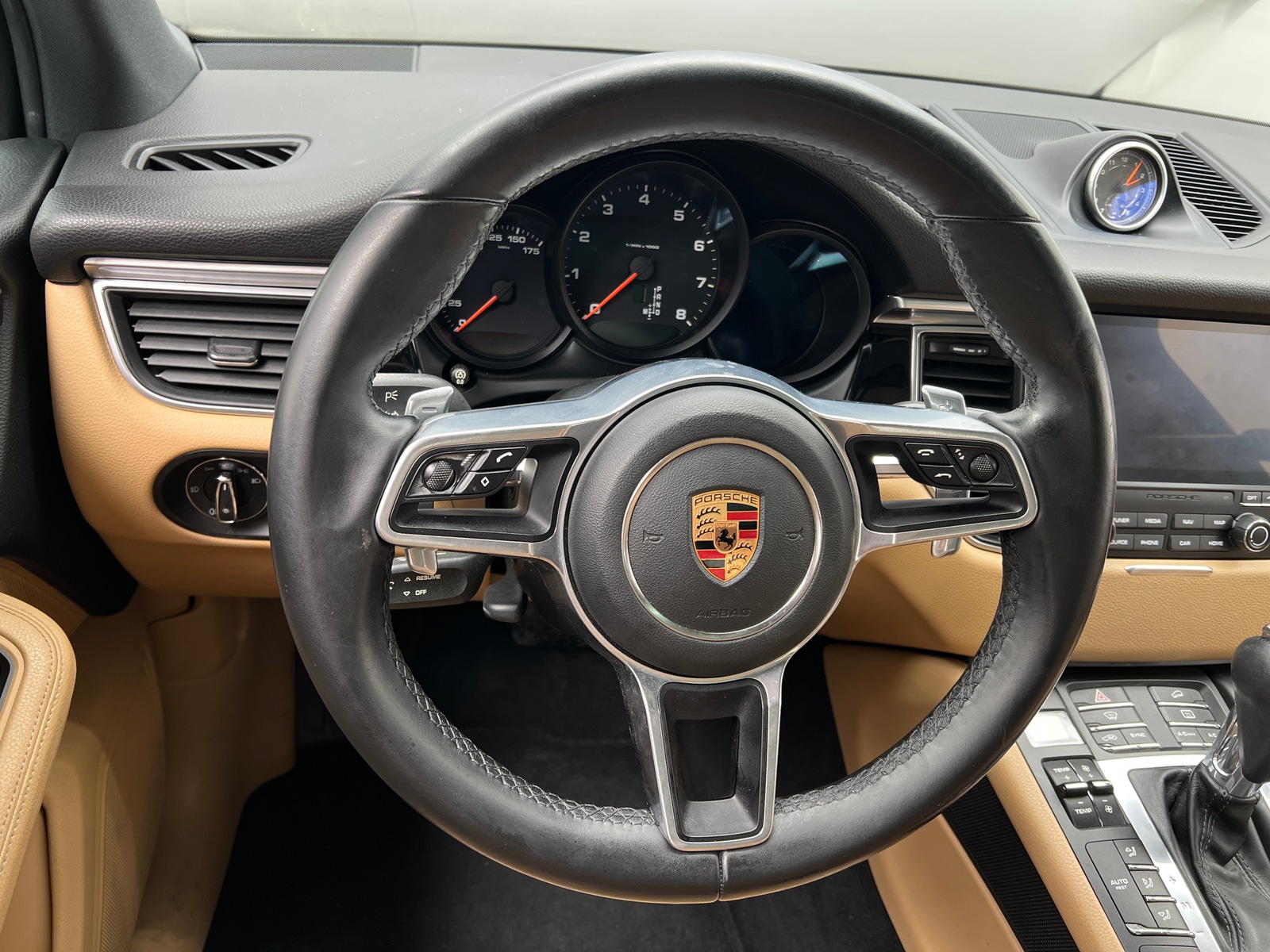 Thumbnail: 2018 Porsche Macan - 4