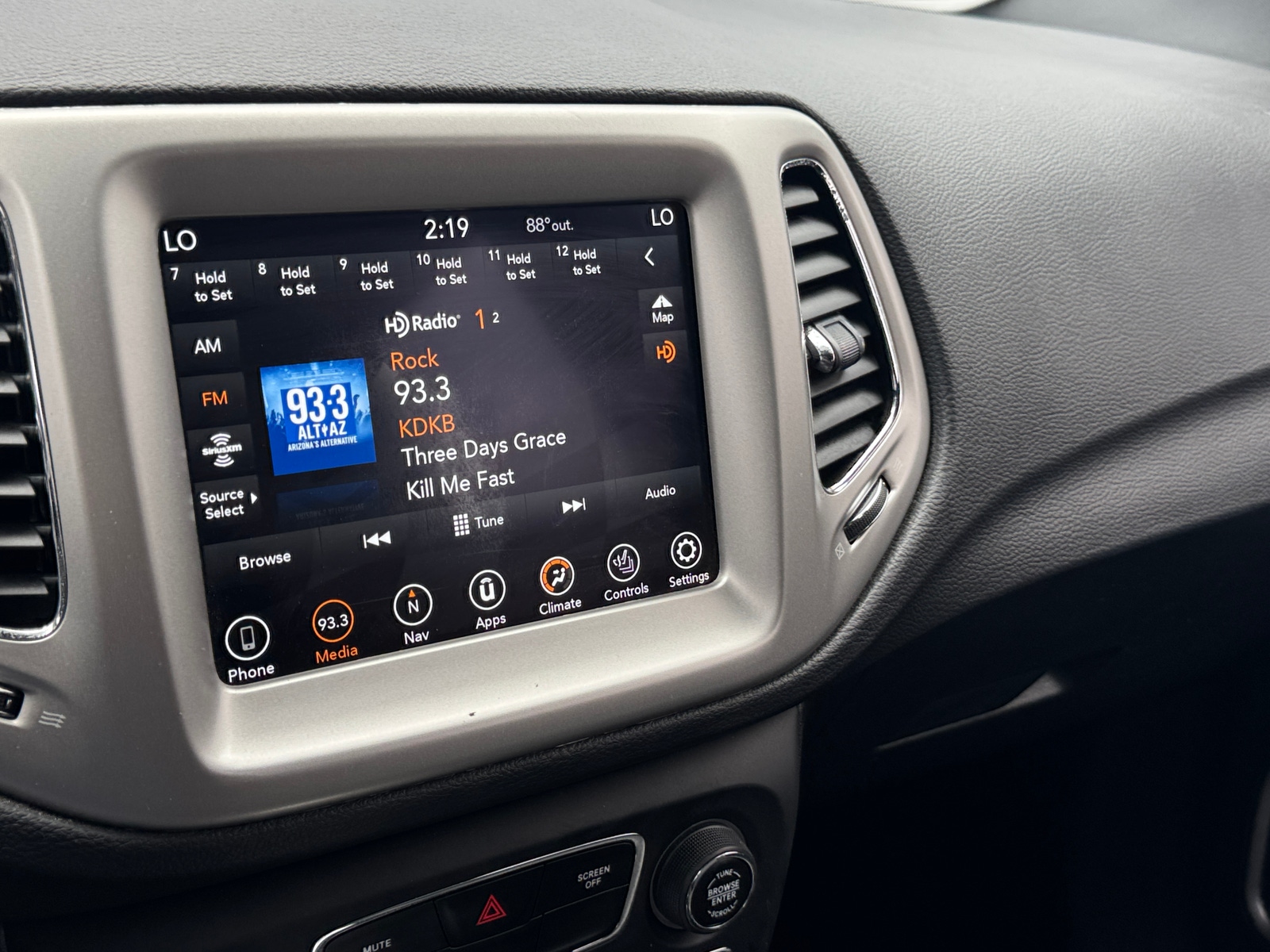 Thumbnail: 2020 Jeep Compass - 3