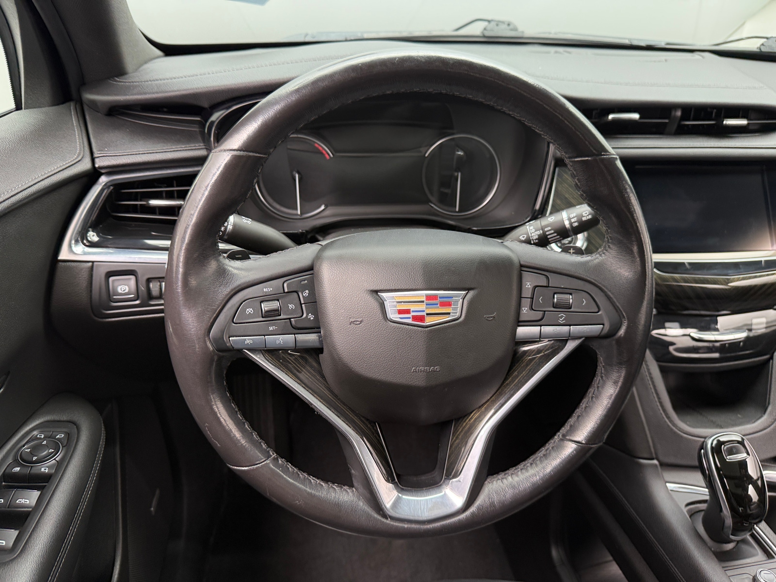 Thumbnail: 2020 Cadillac XT6 - 4