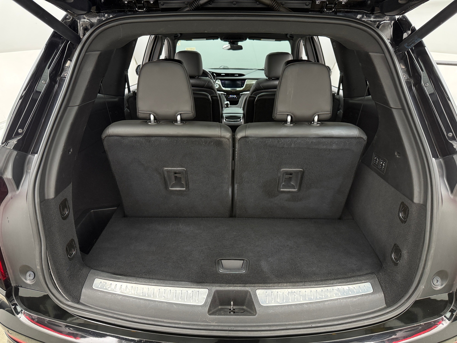 Thumbnail: 2020 Cadillac XT6 - 6