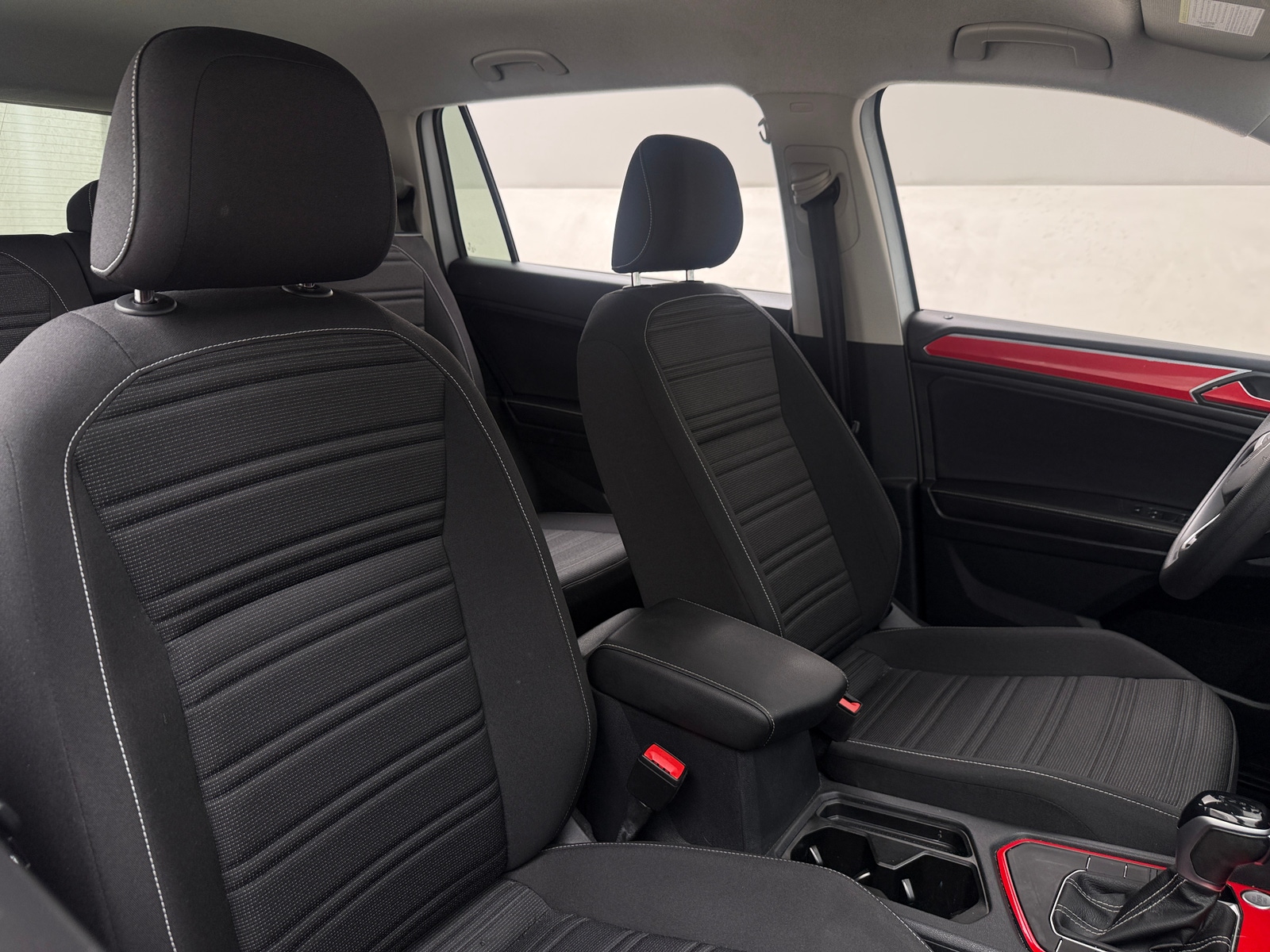 Thumbnail: 2022 Volkswagen Tiguan - 2