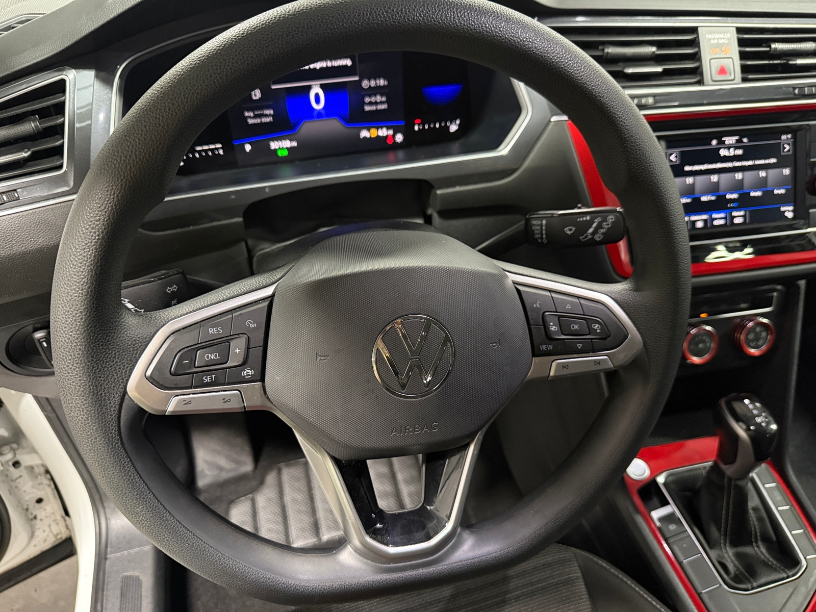 Thumbnail: 2022 Volkswagen Tiguan - 5