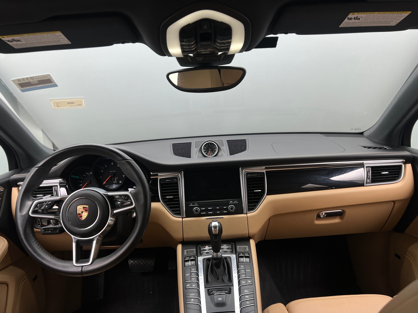 Thumbnail: 2017 Porsche Macan - 2