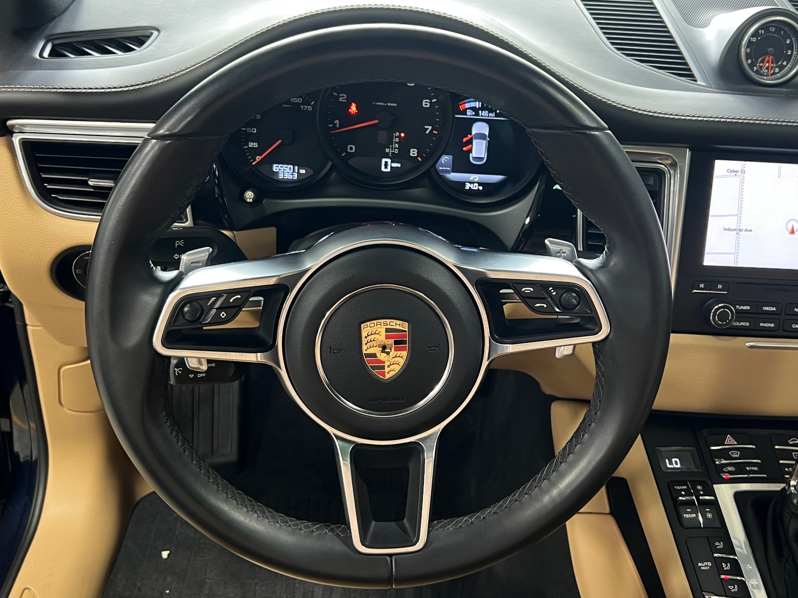 Thumbnail: 2017 Porsche Macan - 4