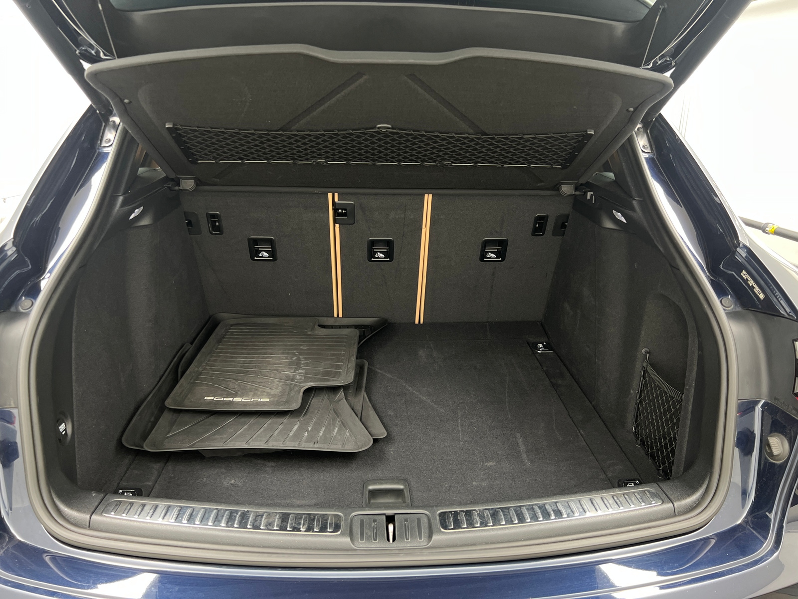Thumbnail: 2017 Porsche Macan - 6