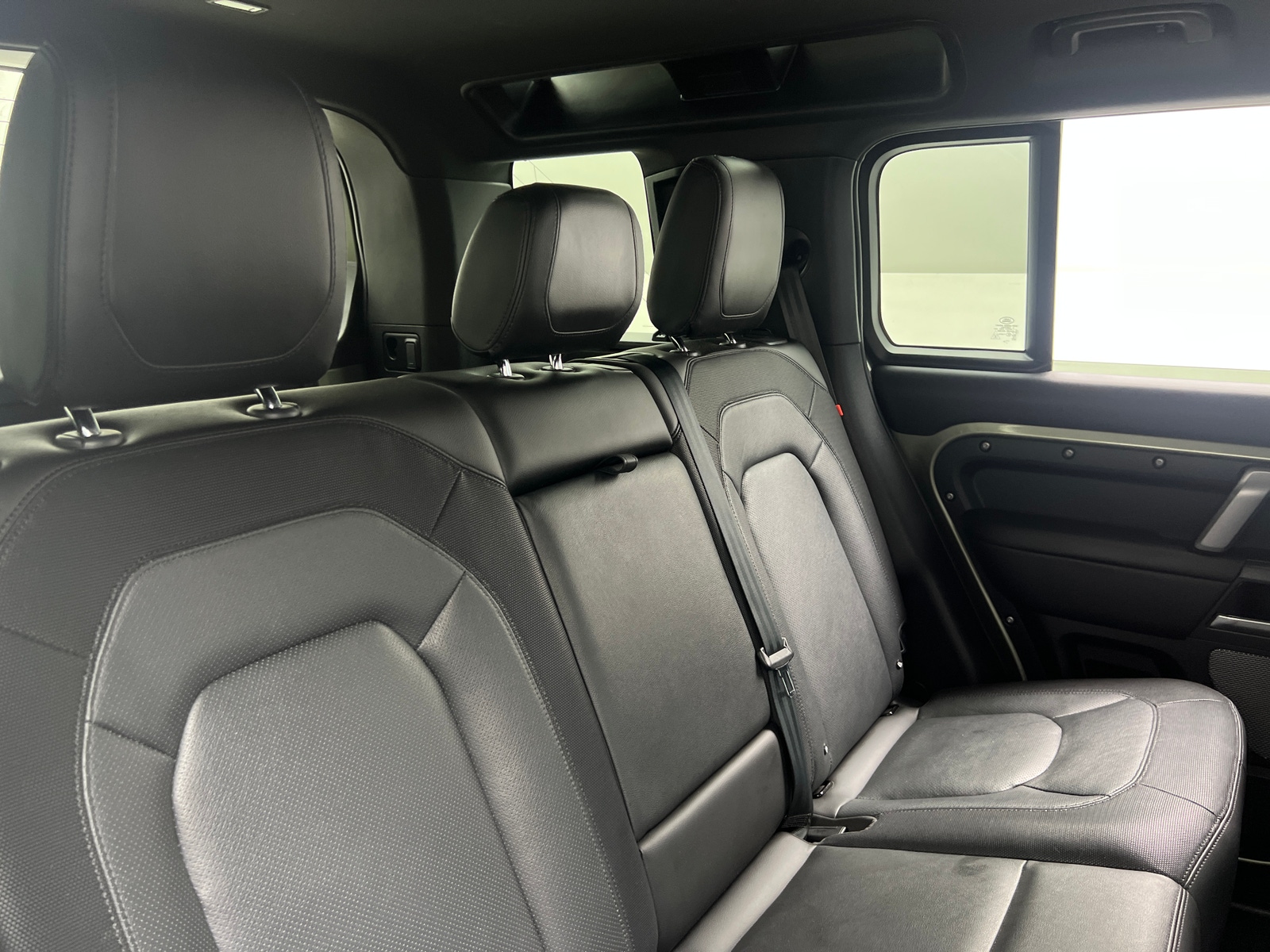 Thumbnail: 2024 Land Rover Defender - 5