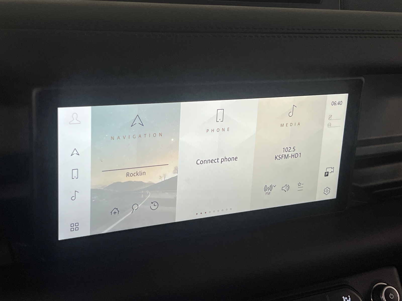 Thumbnail: 2024 Land Rover Defender - 3