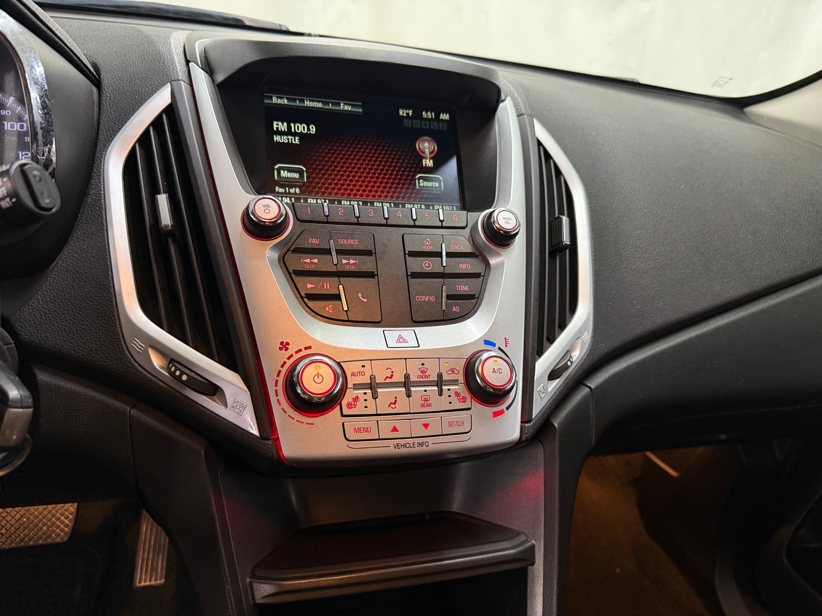 Thumbnail: 2017 GMC Terrain - 3