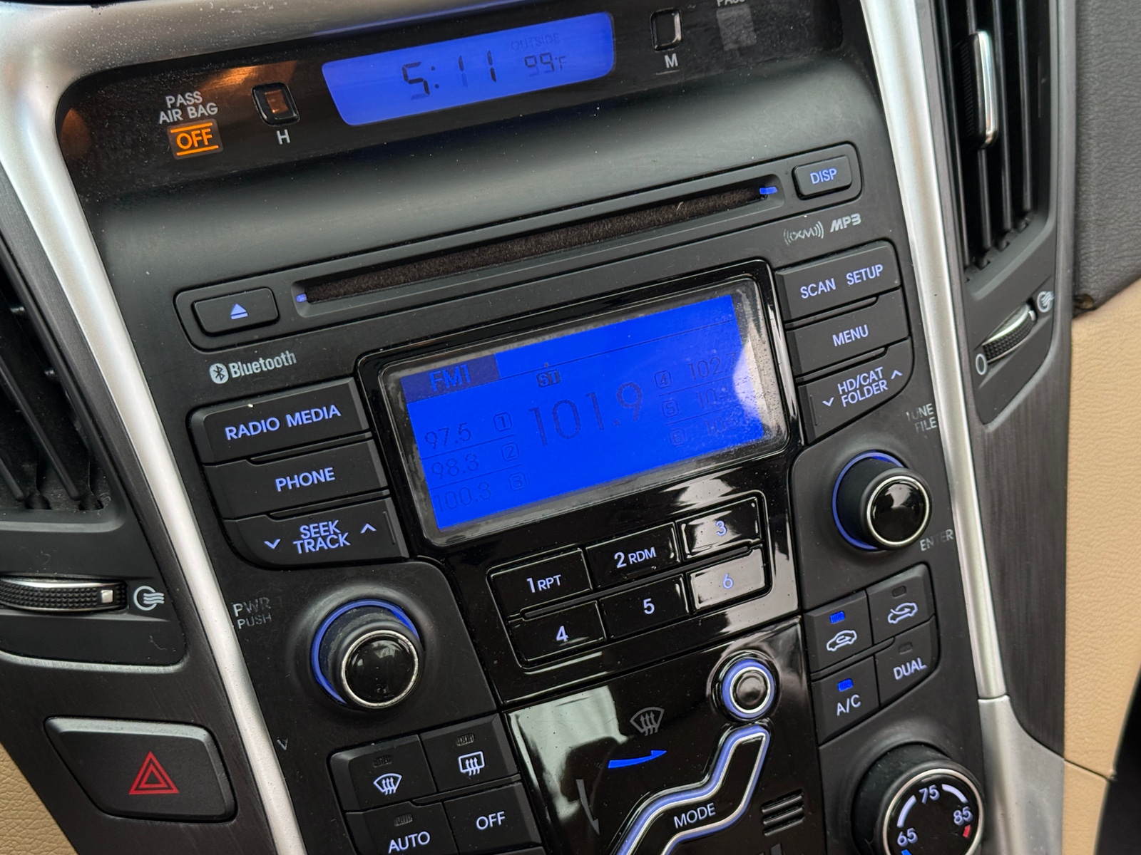 Thumbnail: 2013 Hyundai Sonata - 3