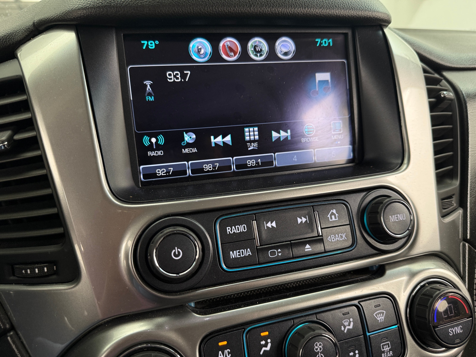 Thumbnail: 2018 Chevrolet Tahoe - 4