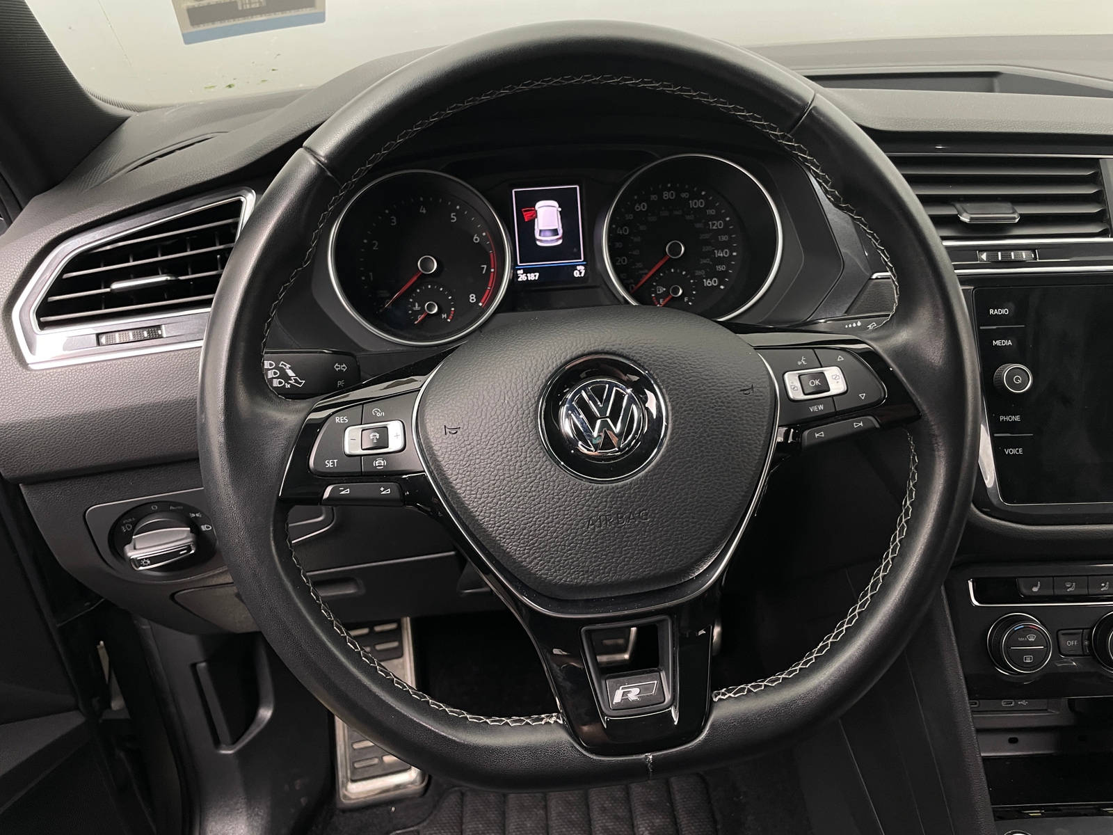 Thumbnail: 2021 Volkswagen Tiguan - 4