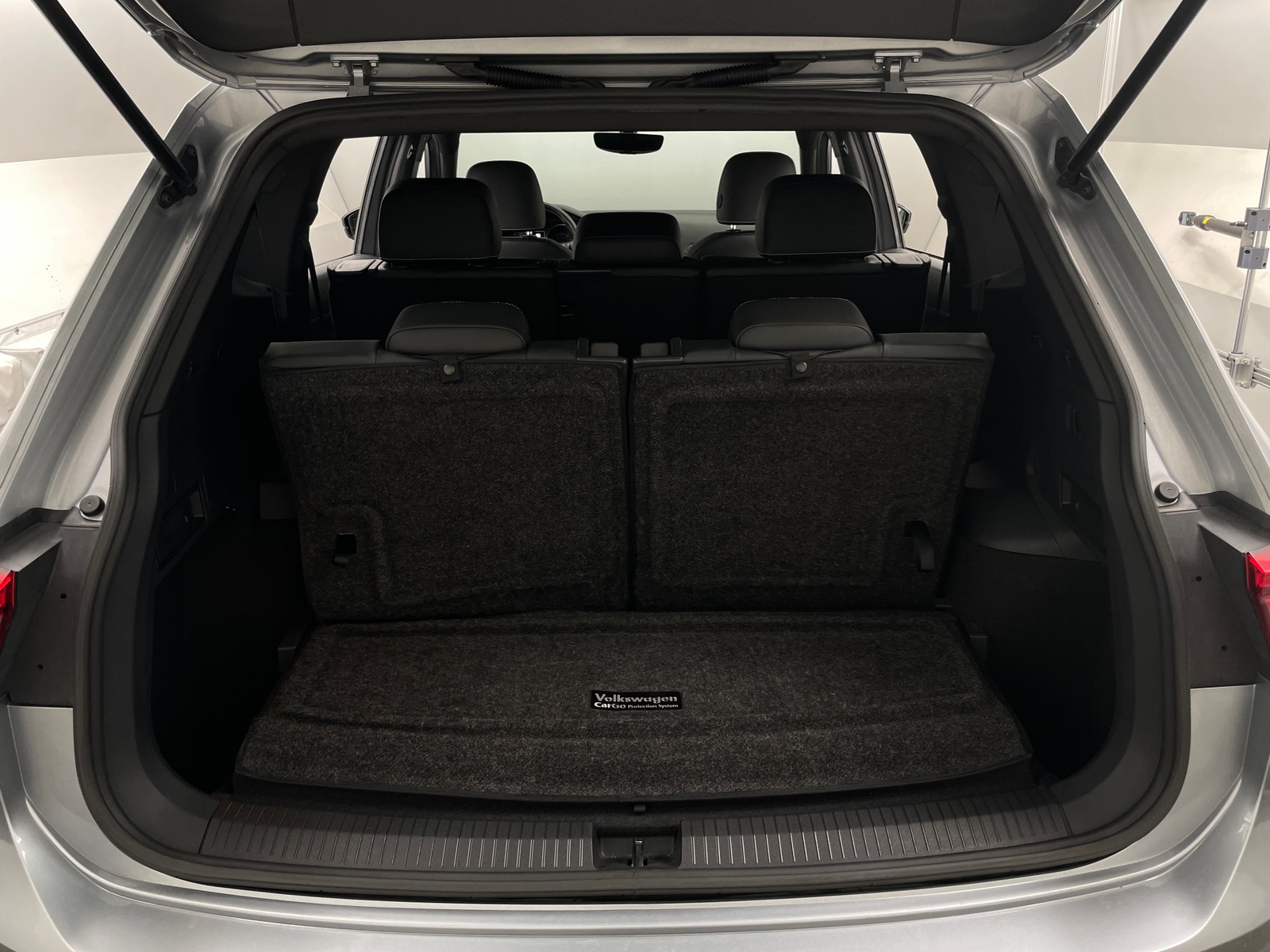 Thumbnail: 2021 Volkswagen Tiguan - 6