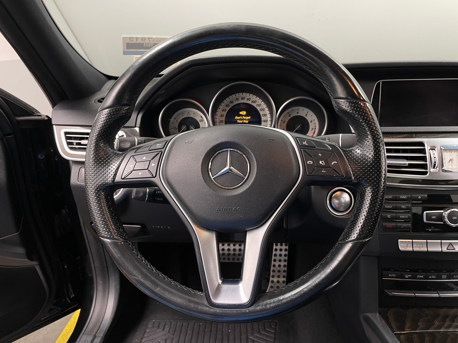 Thumbnail: 2015 Mercedes-Benz E-Class - 4
