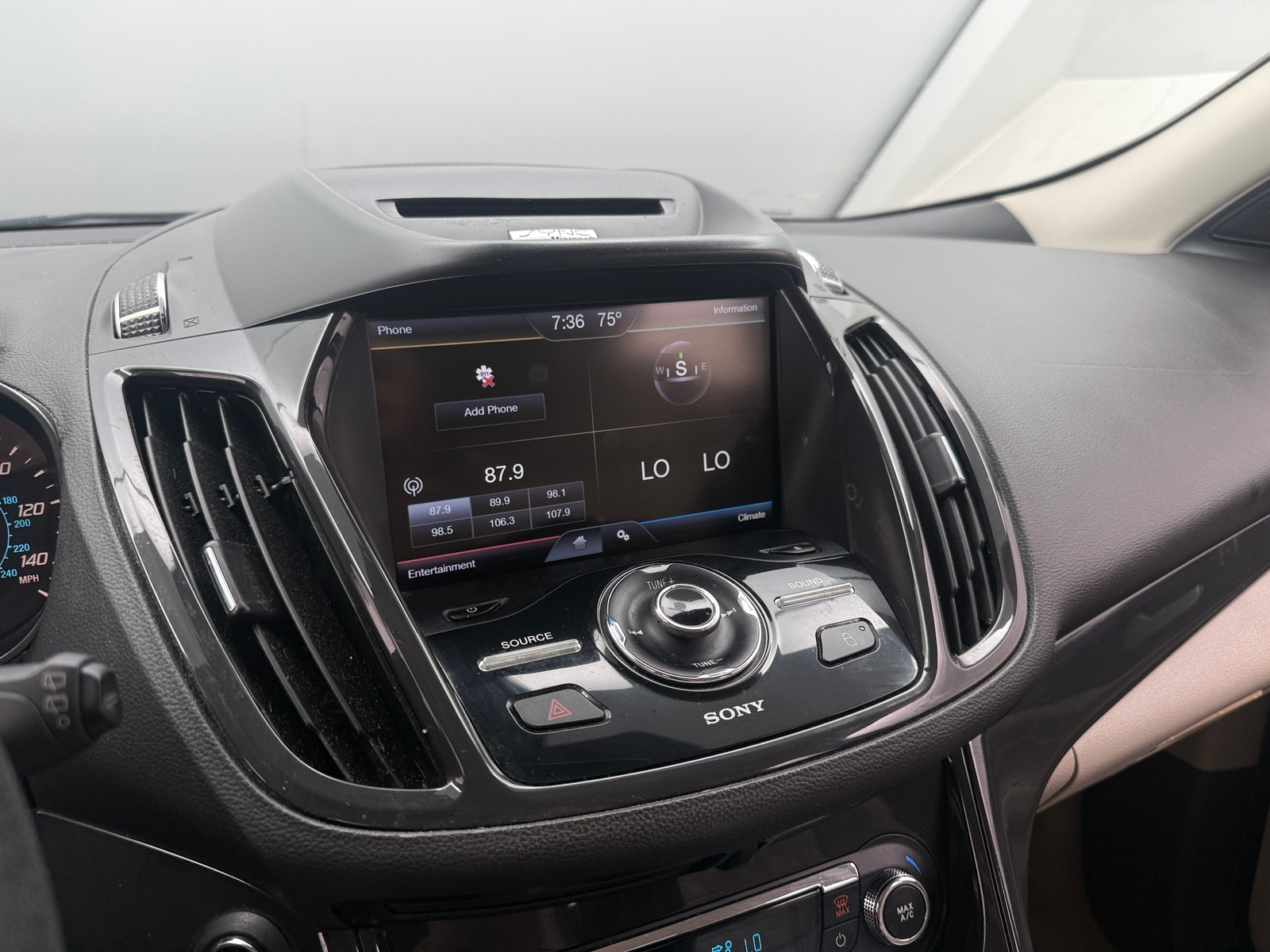 Thumbnail: 2014 Ford Escape - 3