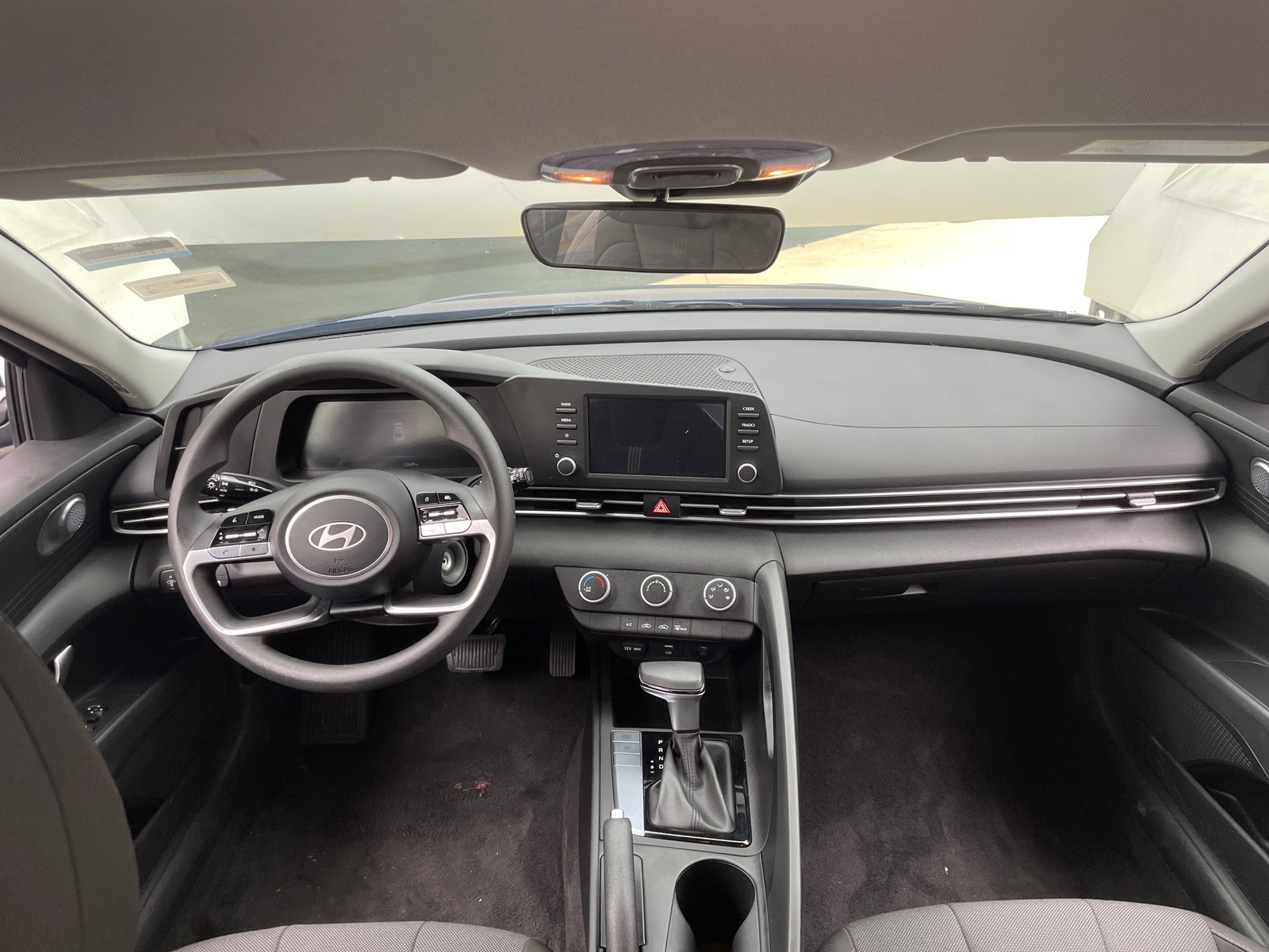 Thumbnail: 2025 Hyundai Elantra - 3