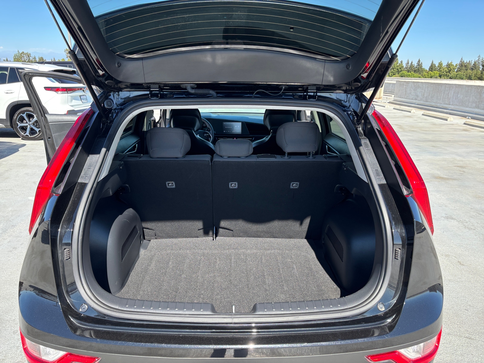 Thumbnail: 2026 Kia Niro - 6