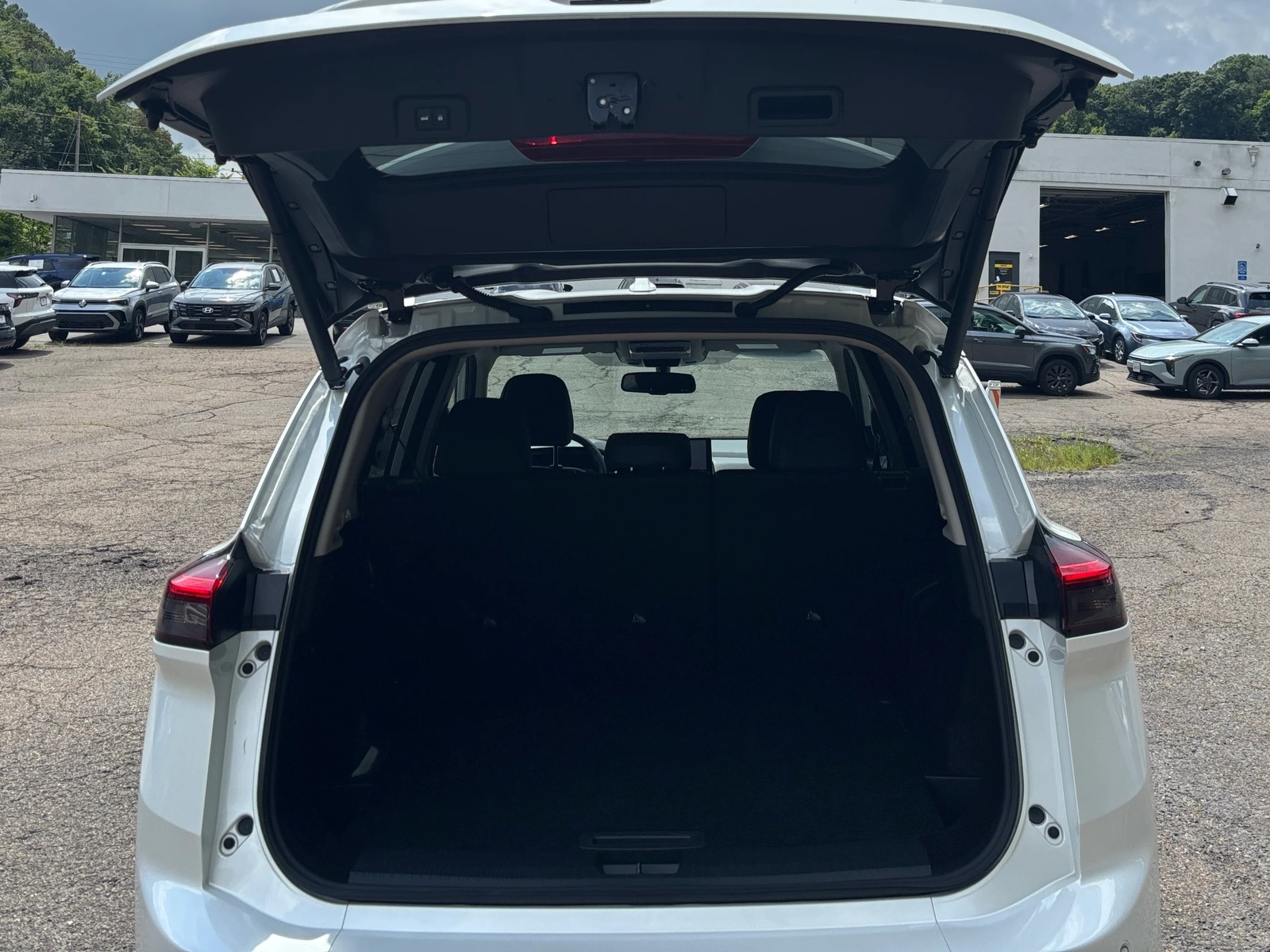 Thumbnail: 2026 Nissan Rogue - 5