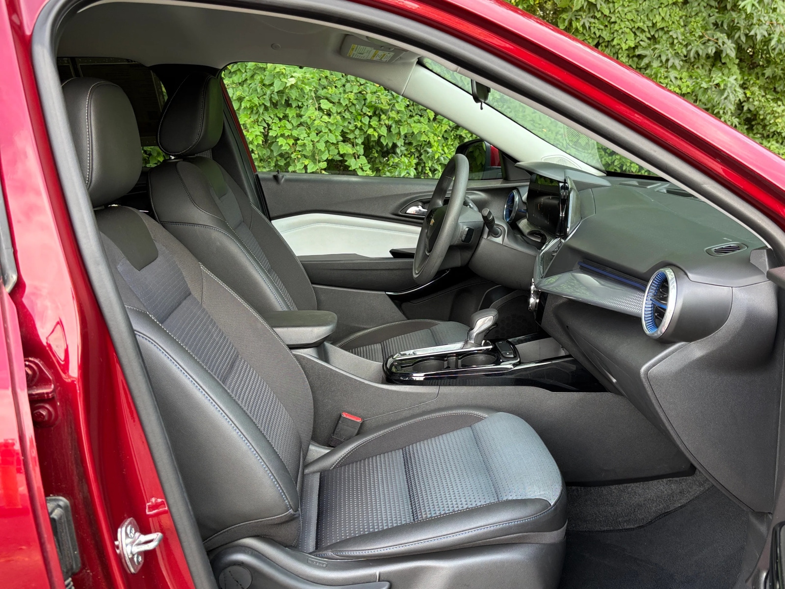 Thumbnail: 2025 Chevrolet Trax - 2