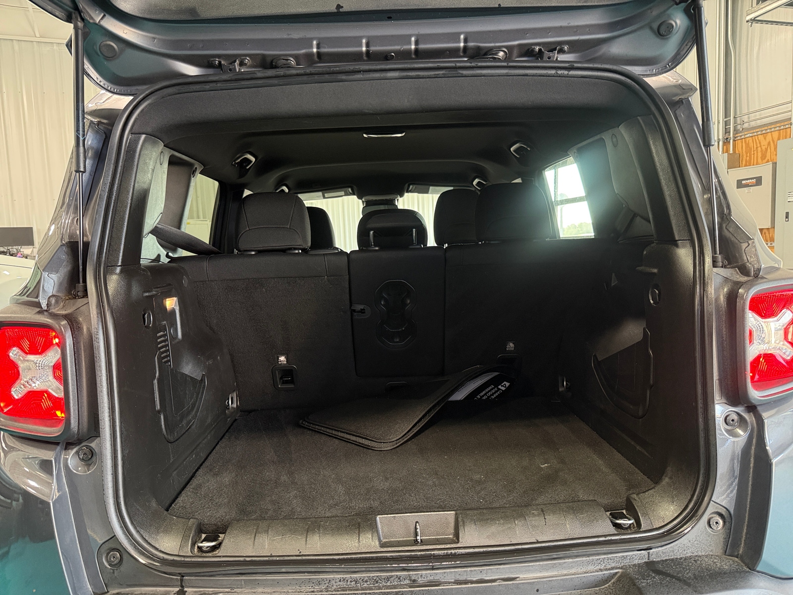 Thumbnail: 2022 Jeep Renegade - 7