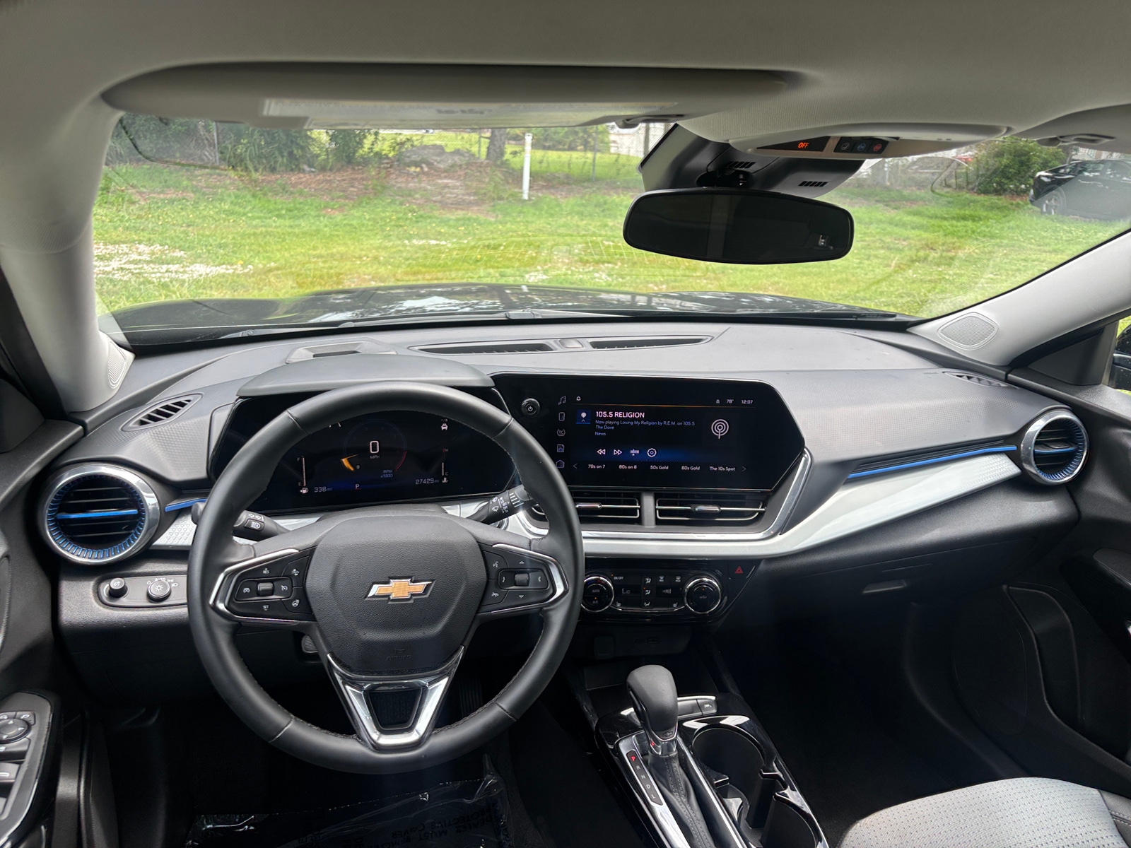 Thumbnail: 2025 Chevrolet Trax - 3