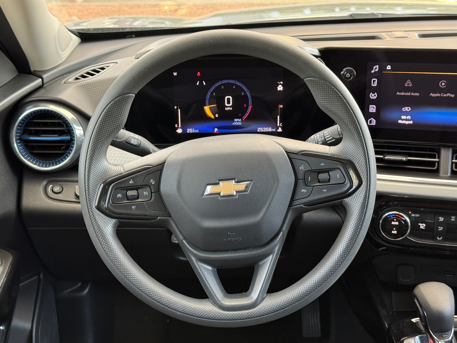 Thumbnail: 2025 Chevrolet Trax - 5