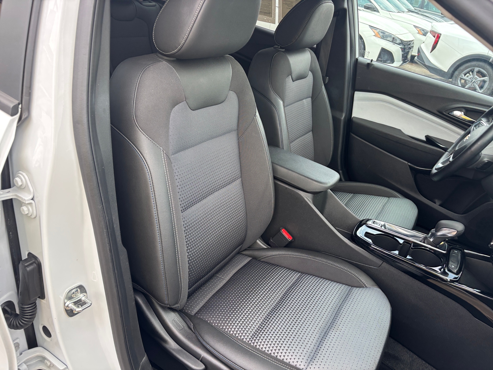 Thumbnail: 2025 Chevrolet Trax - 2