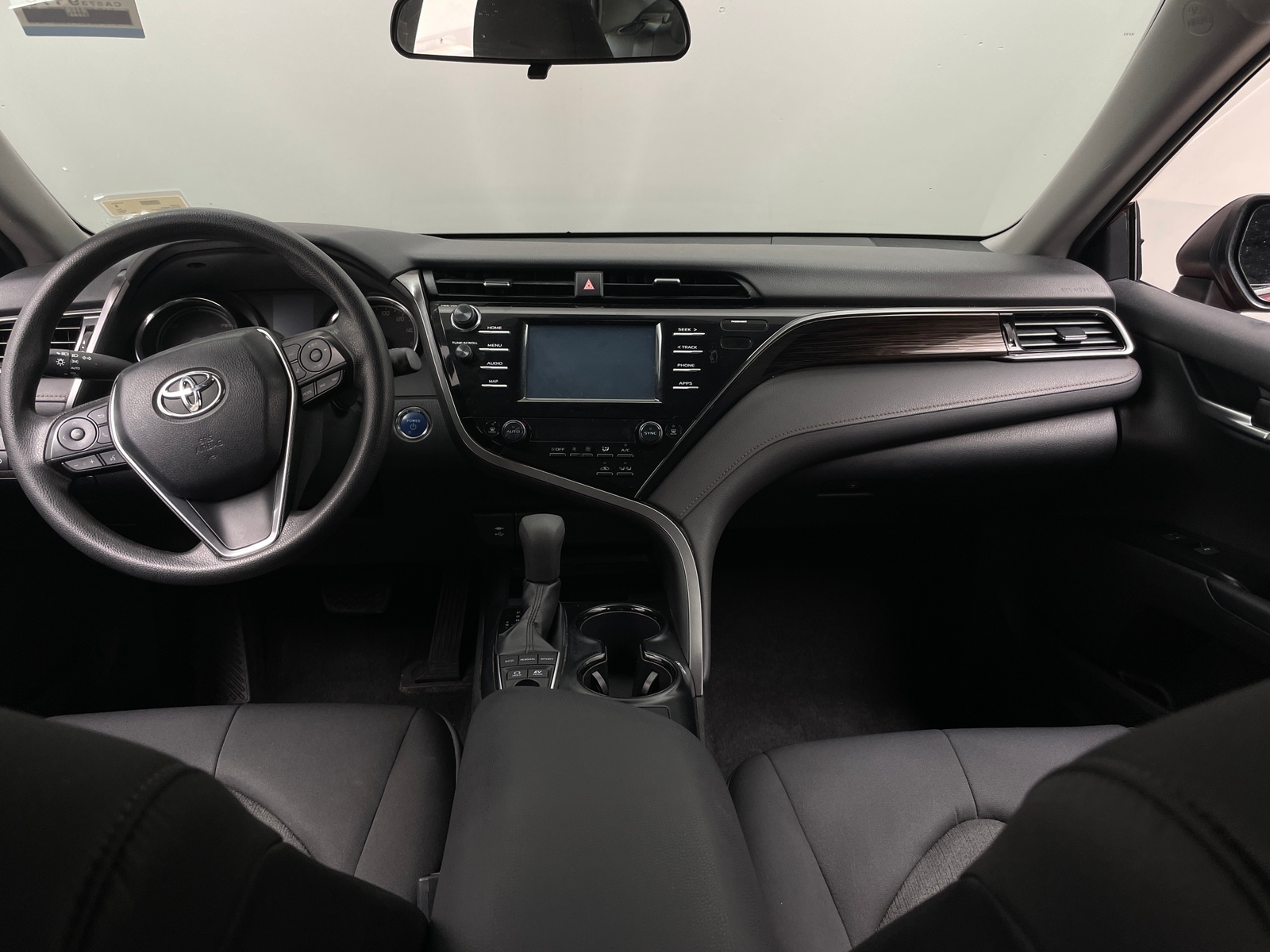 Thumbnail: 2019 Toyota Camry - 3