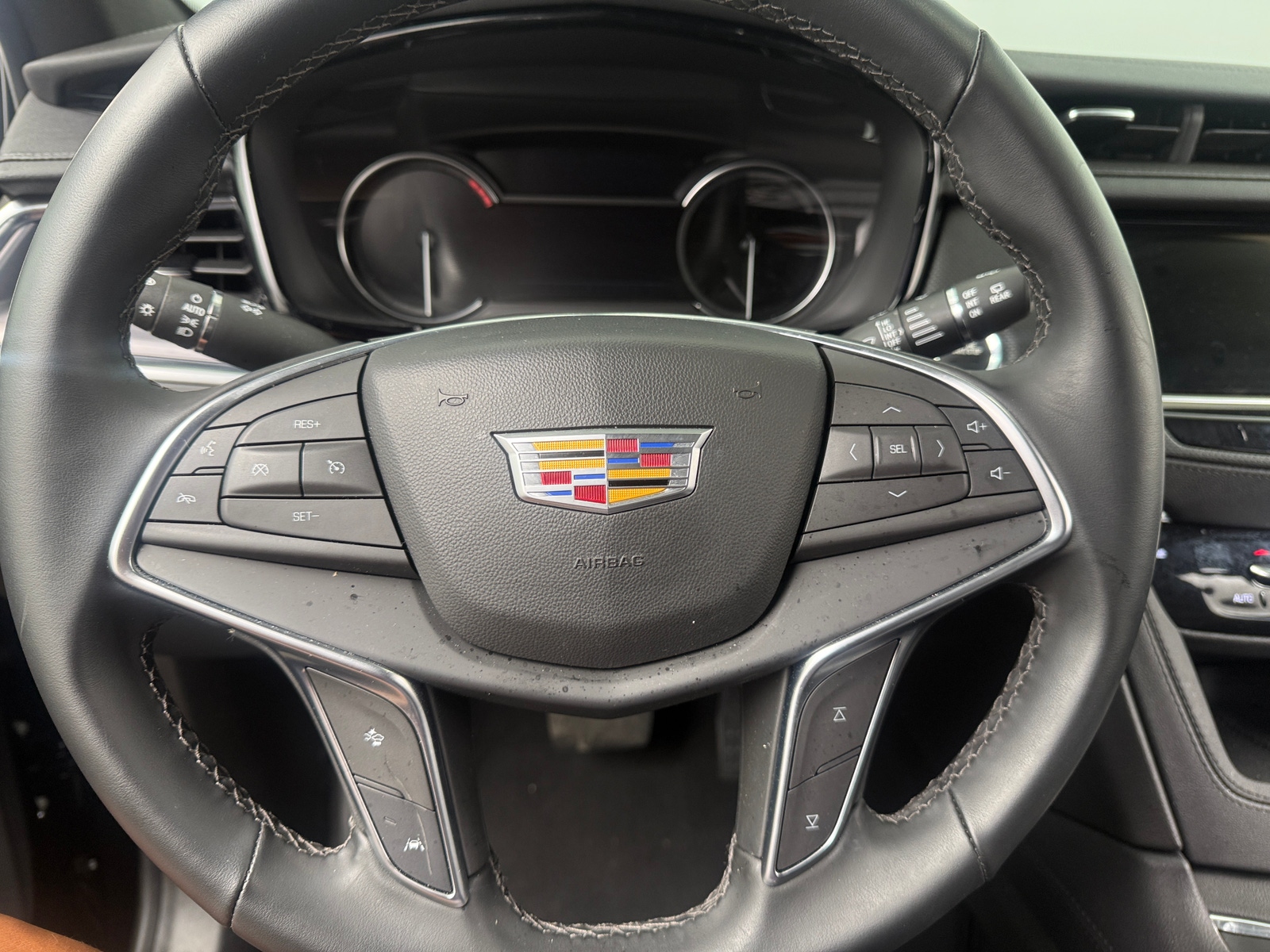Thumbnail: 2025 Cadillac XT5 - 4