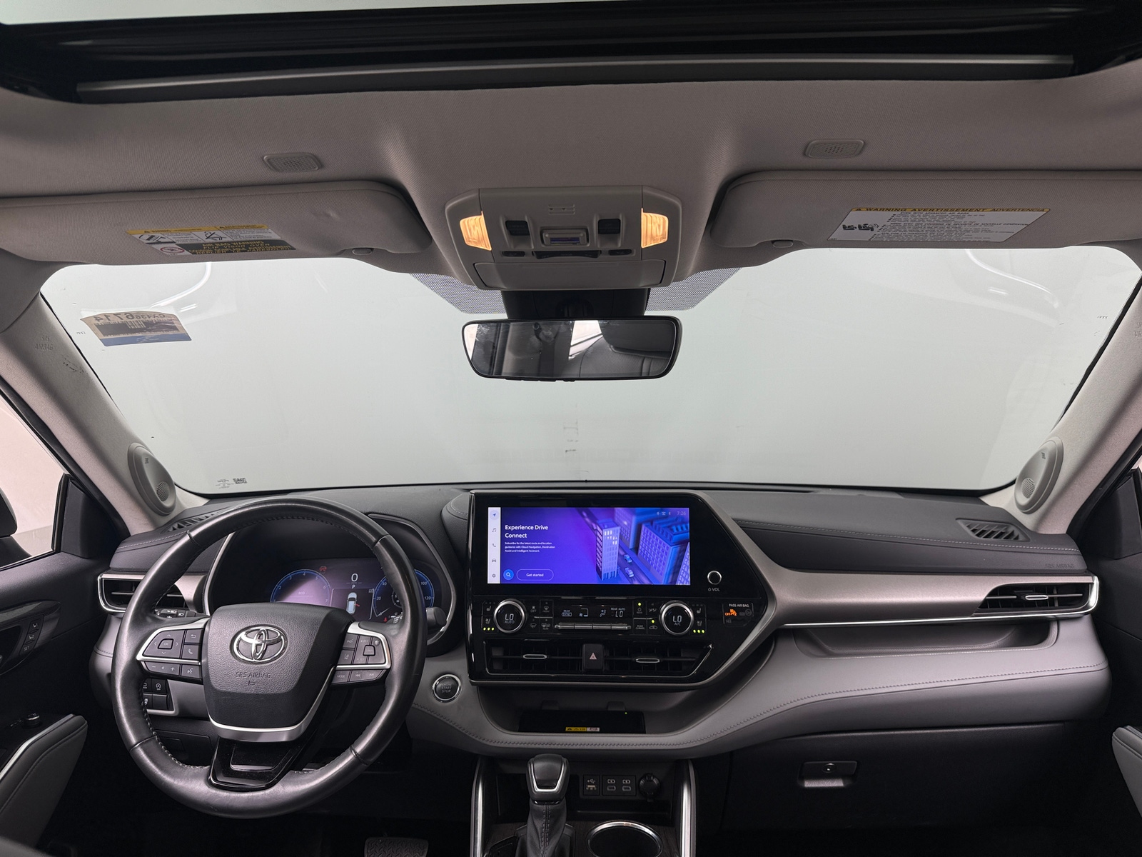 Thumbnail: 2023 Toyota Highlander - 3
