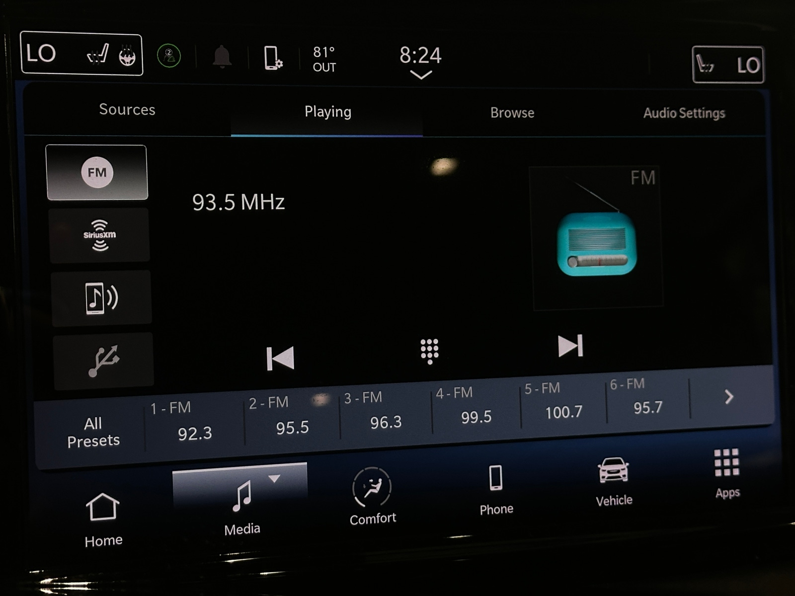 Thumbnail: 2024 Chrysler Pacifica - 3