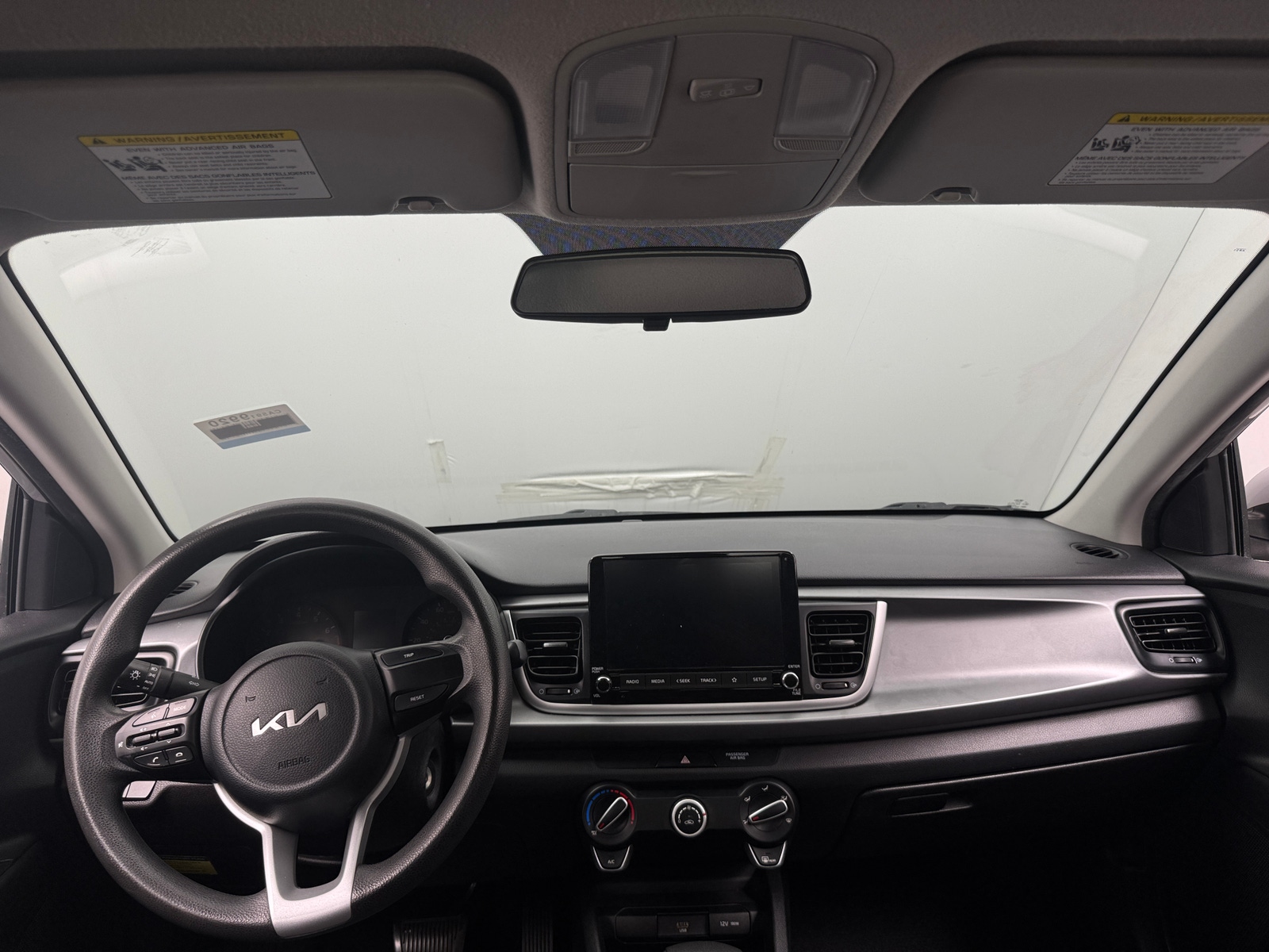 Thumbnail: 2022 Kia Rio - 3