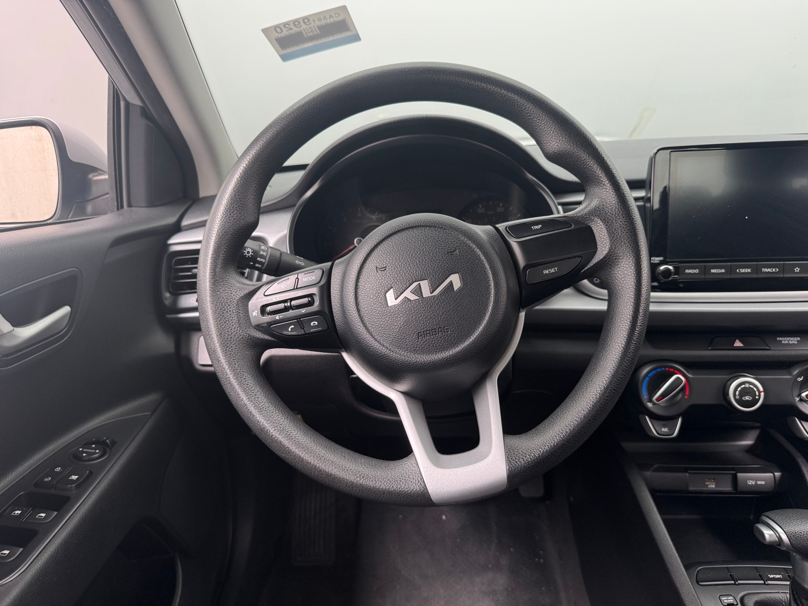 Thumbnail: 2022 Kia Rio - 5