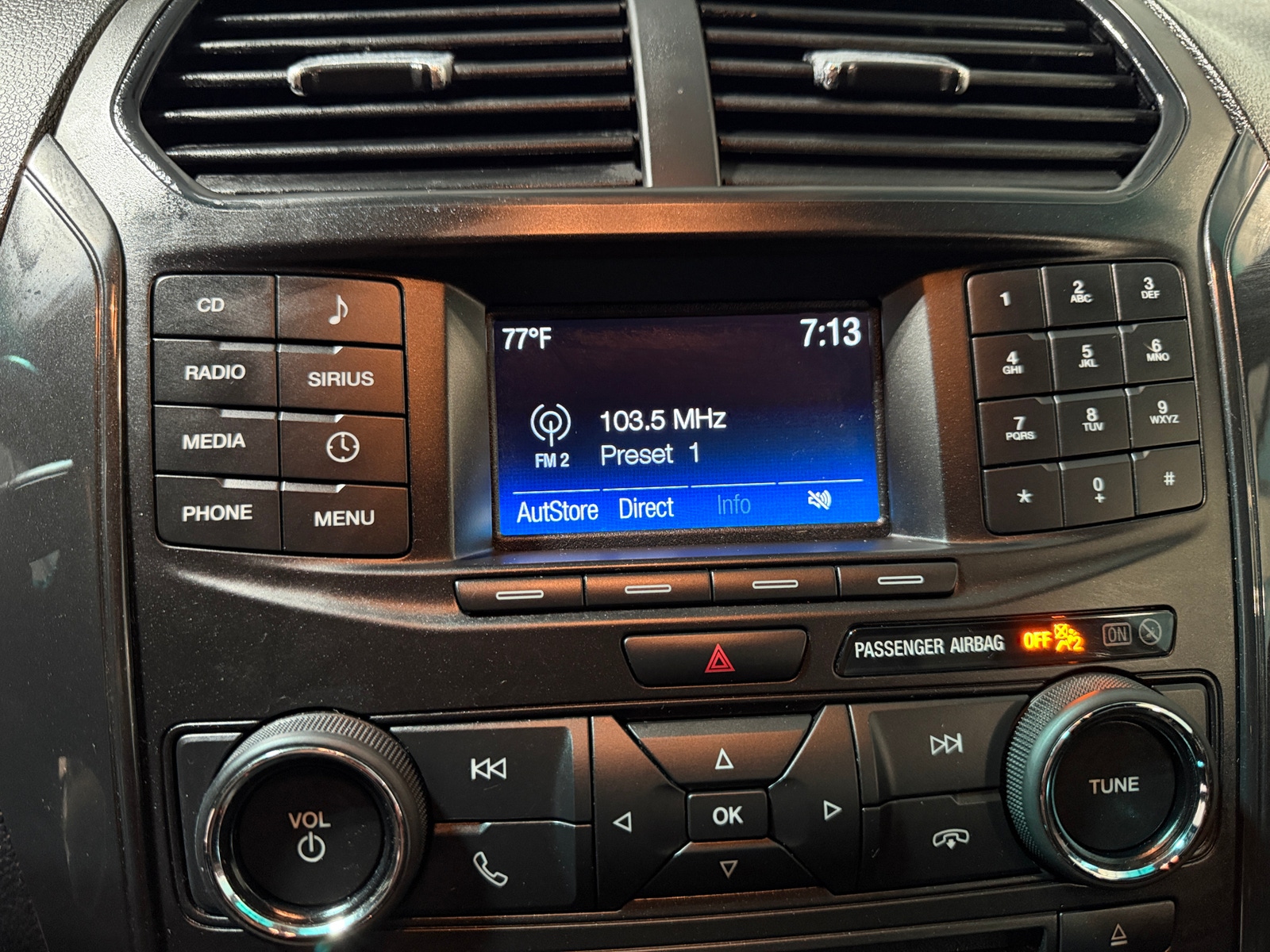 Thumbnail: 2017 Ford Explorer - 4