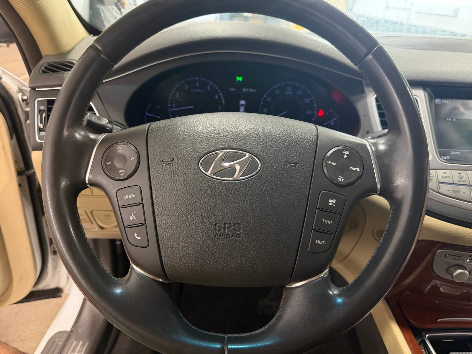 Thumbnail: 2013 Hyundai Genesis - 4