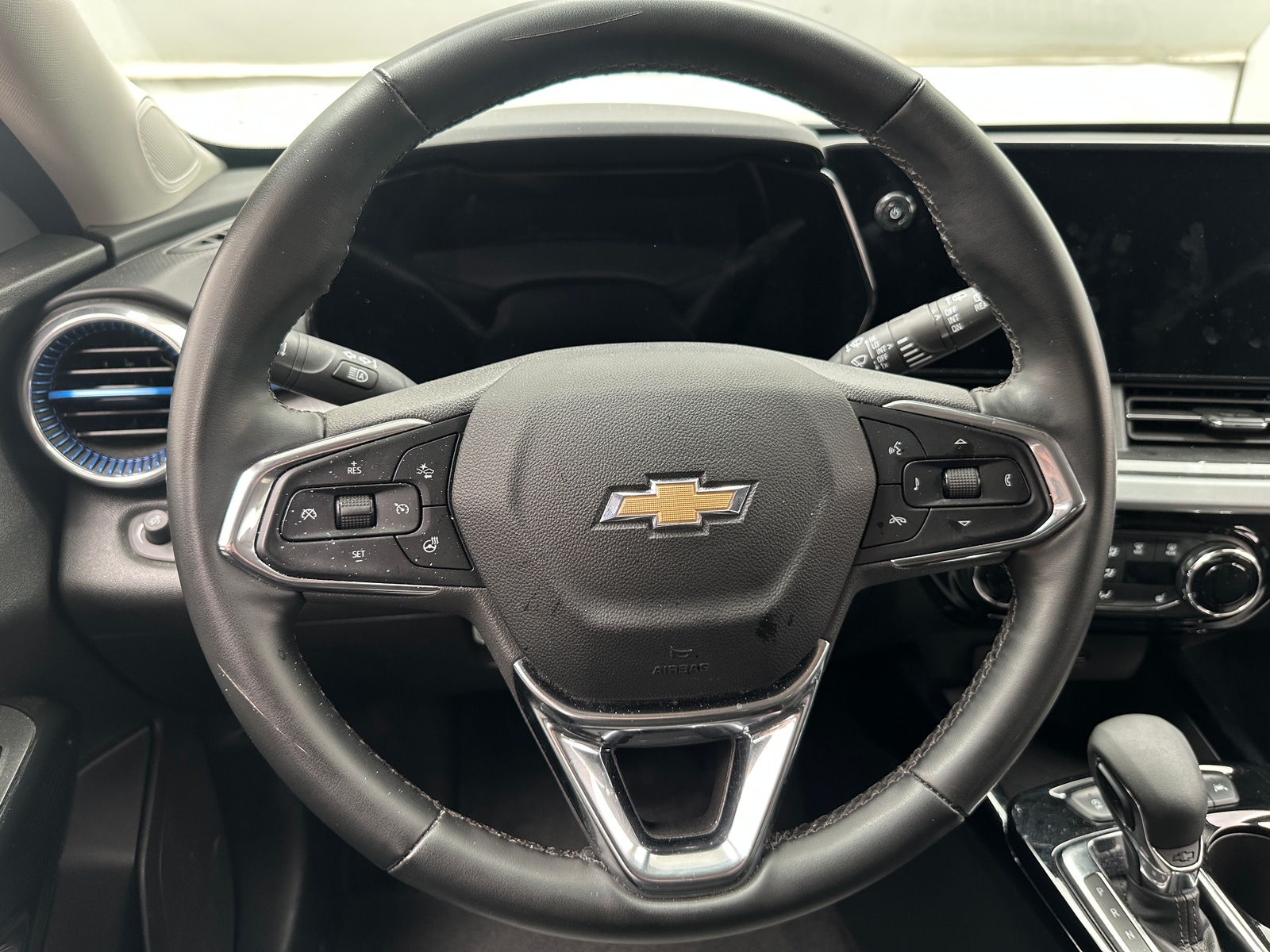 Thumbnail: 2025 Chevrolet Trax - 5