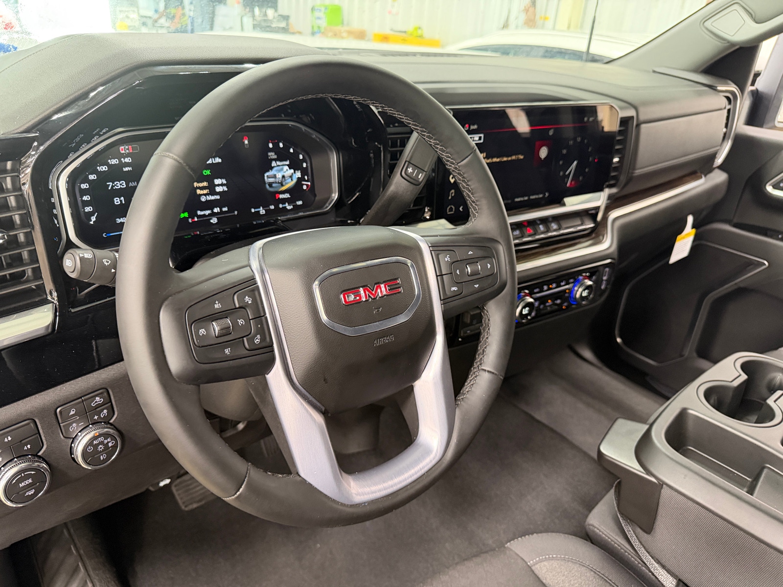 Thumbnail: 2026 GMC Sierra 2500 - 5
