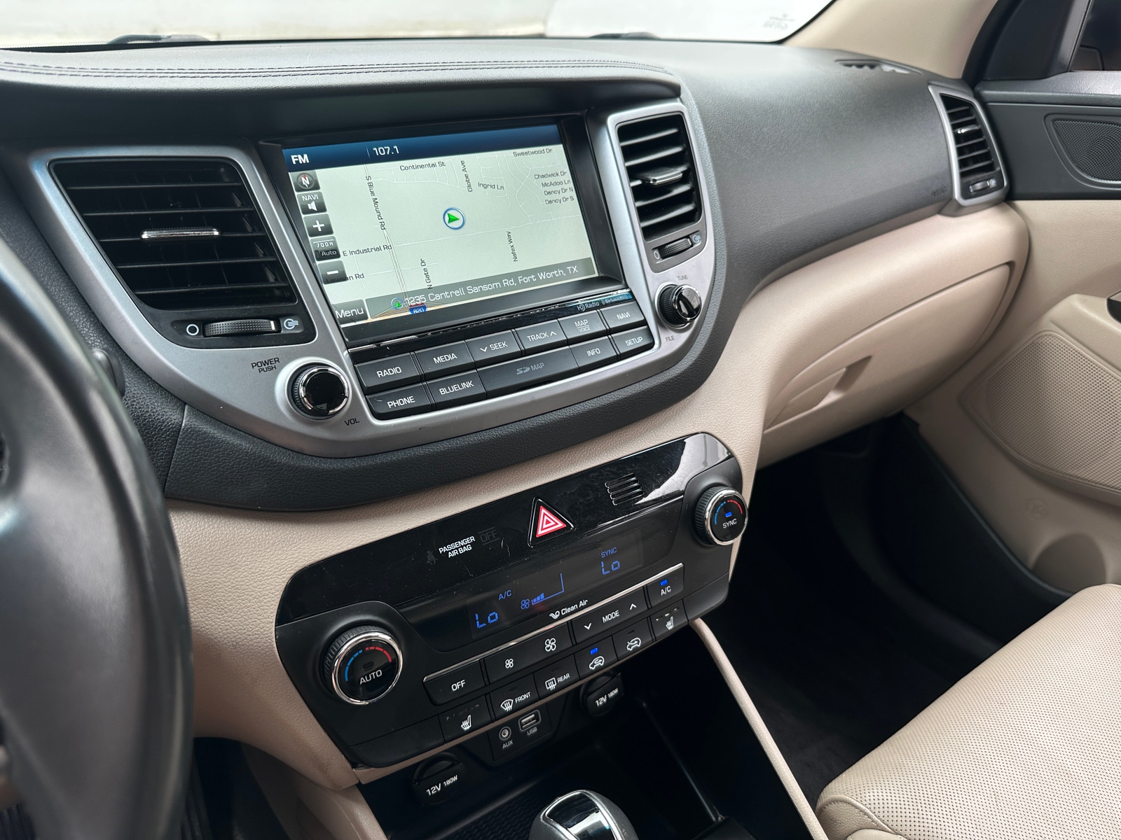 Thumbnail: 2016 Hyundai Tucson - 3