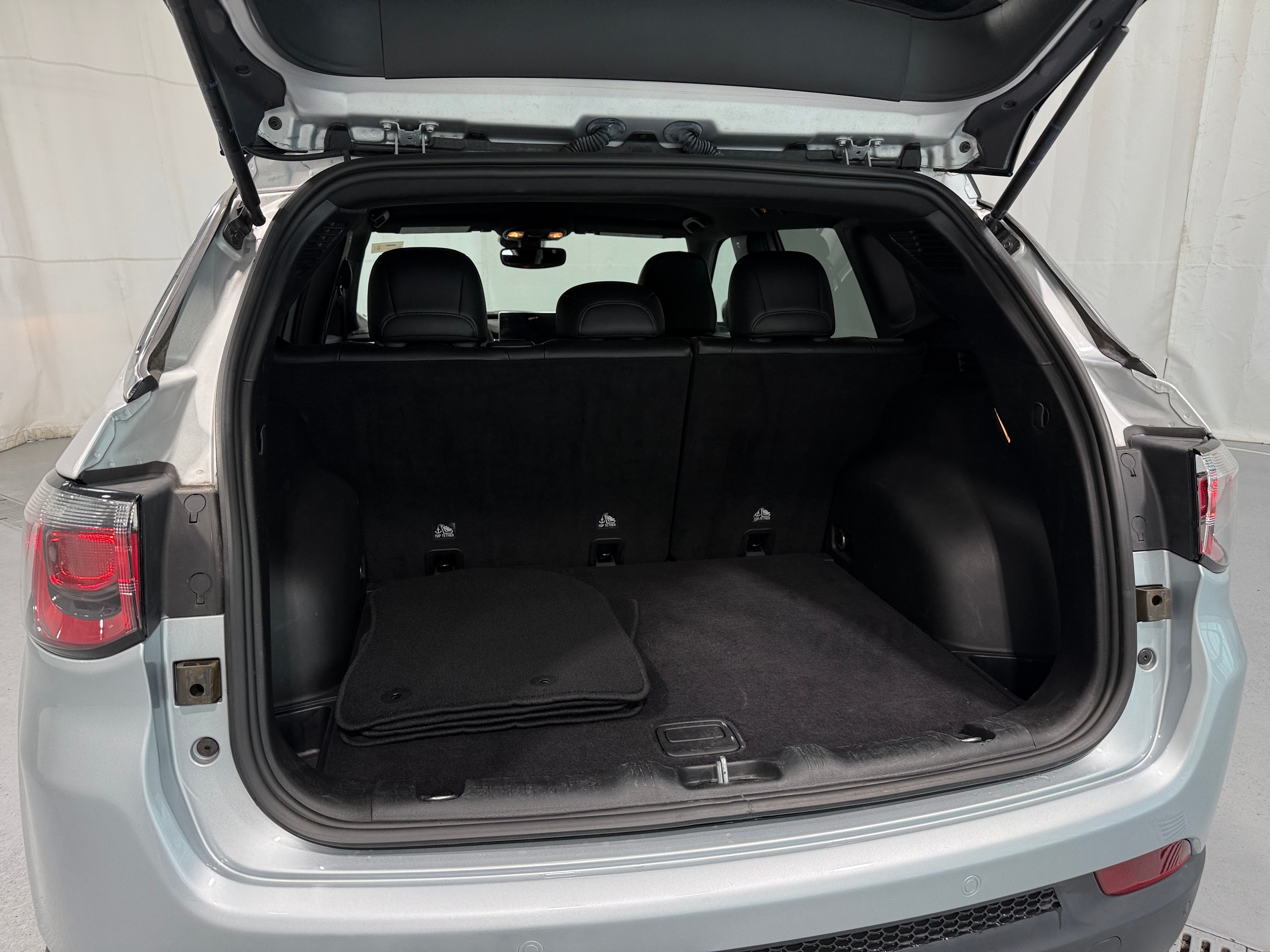 2025 Jeep Compass Limited - Photo 9