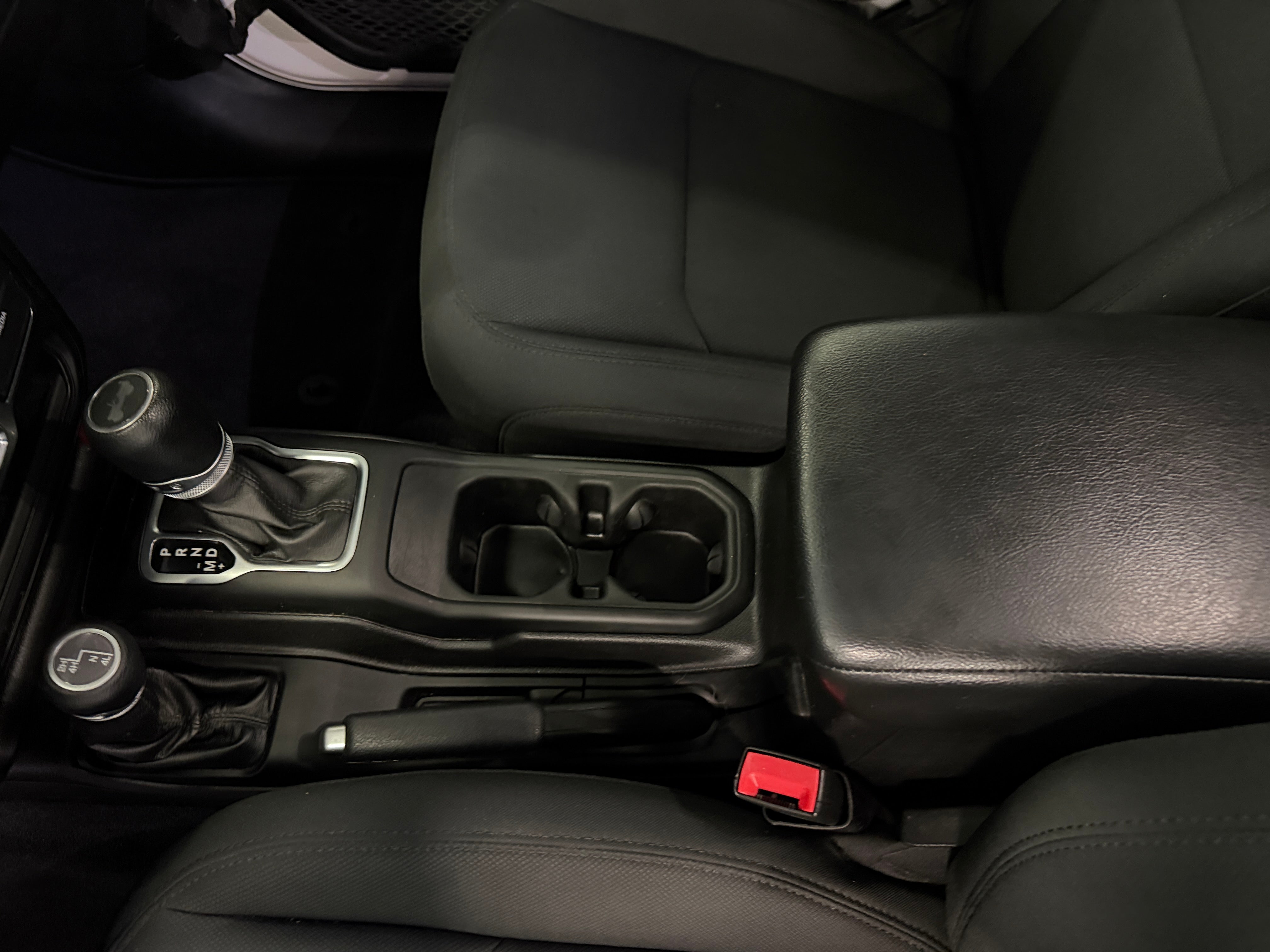 2021 Jeep Wrangler Sport S - Photo 4