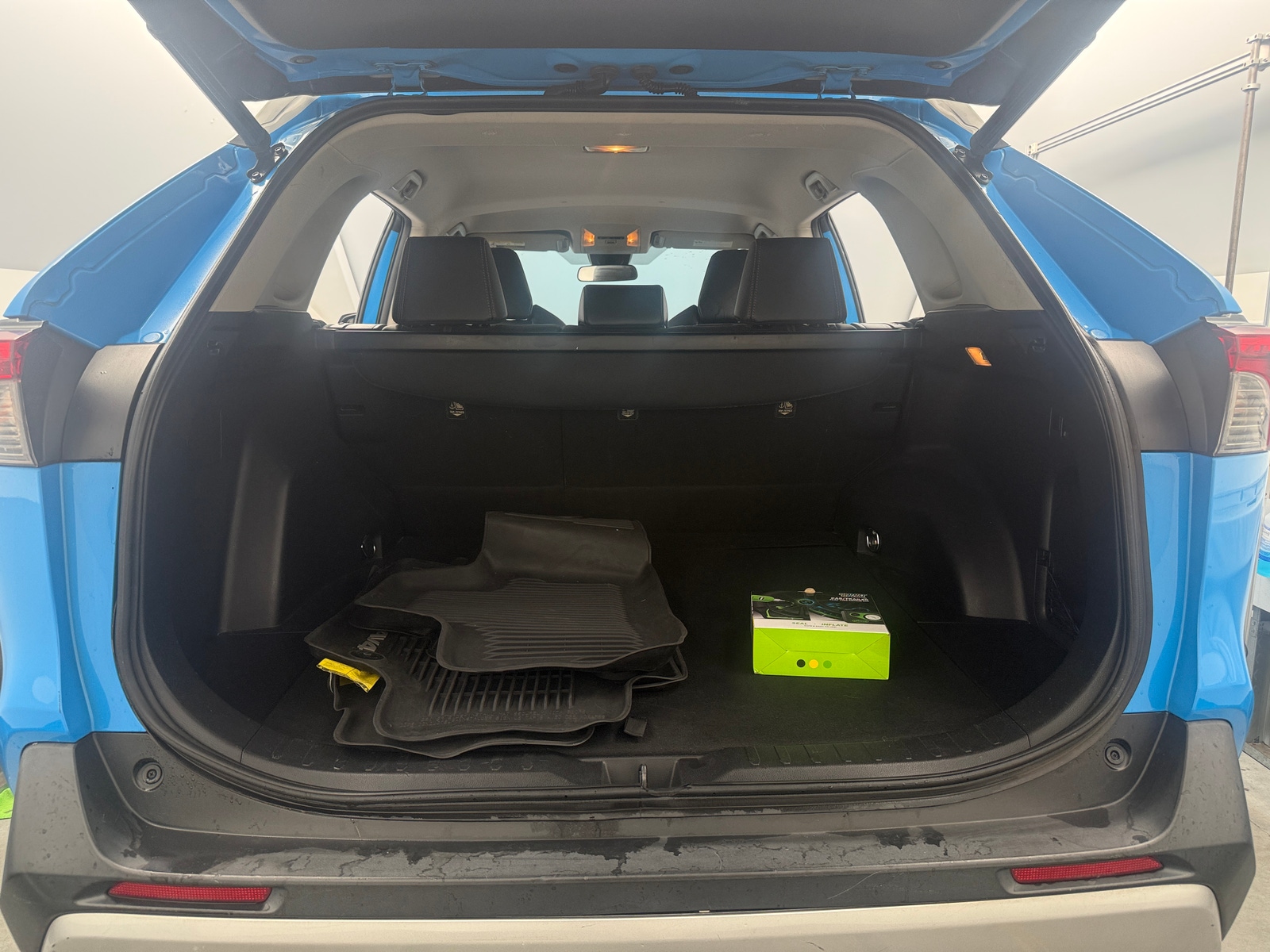 Thumbnail: 2019 Toyota RAV4 - 6