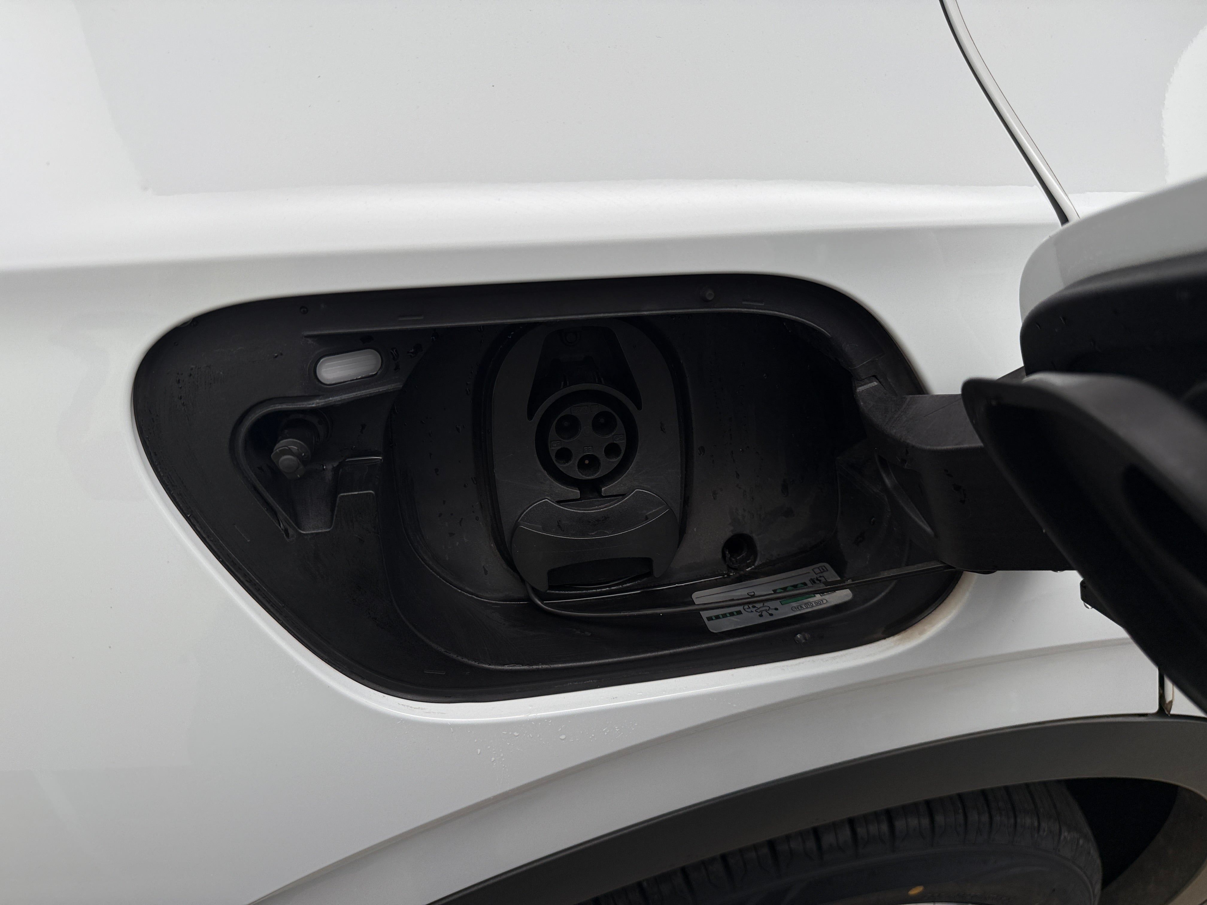 Used 2021 Volkswagen ID.4 PRO S with VIN WVGKMPE28MP046538 for sale in Auburn, WA