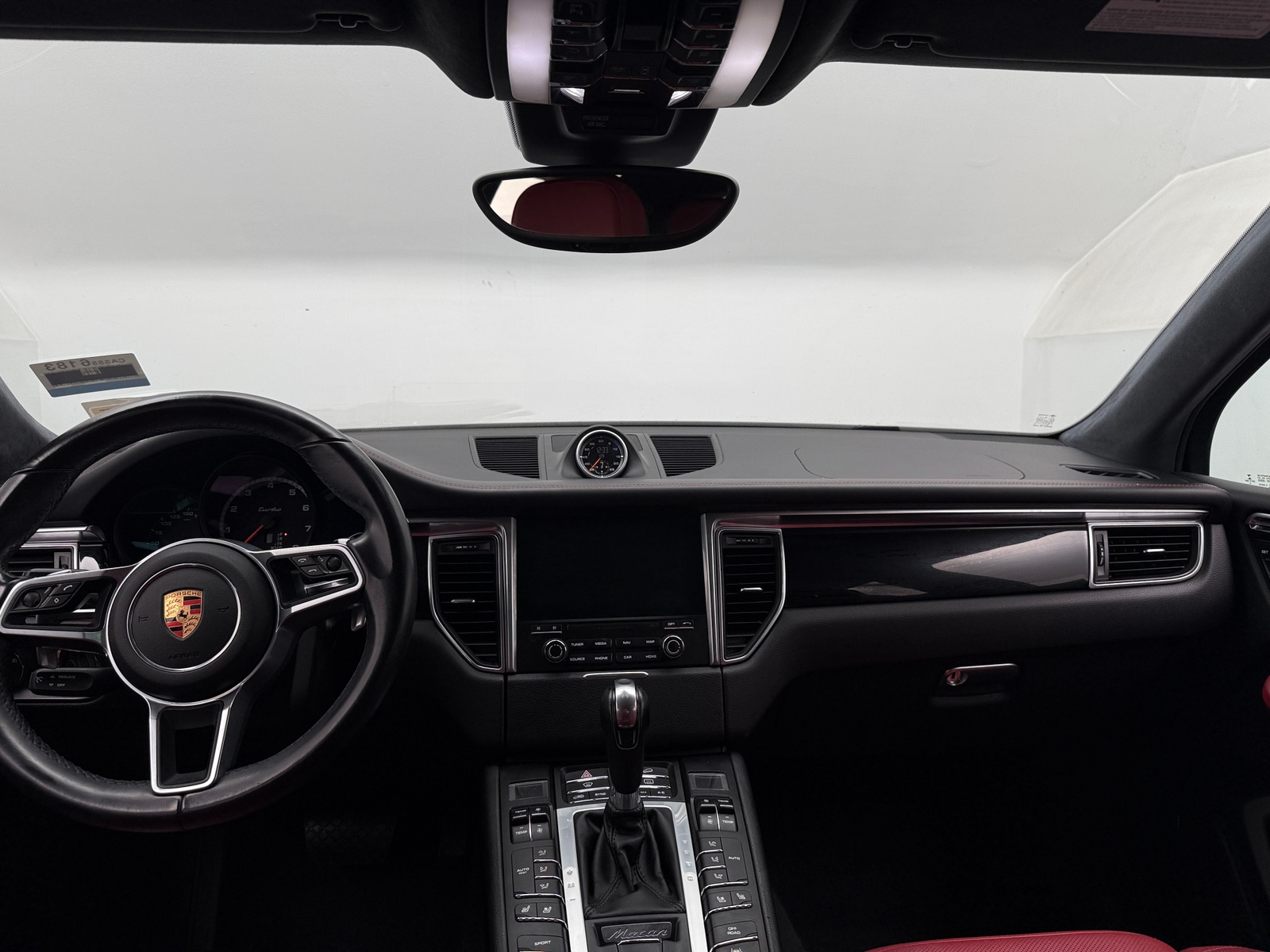 Thumbnail: 2018 Porsche Macan - 2