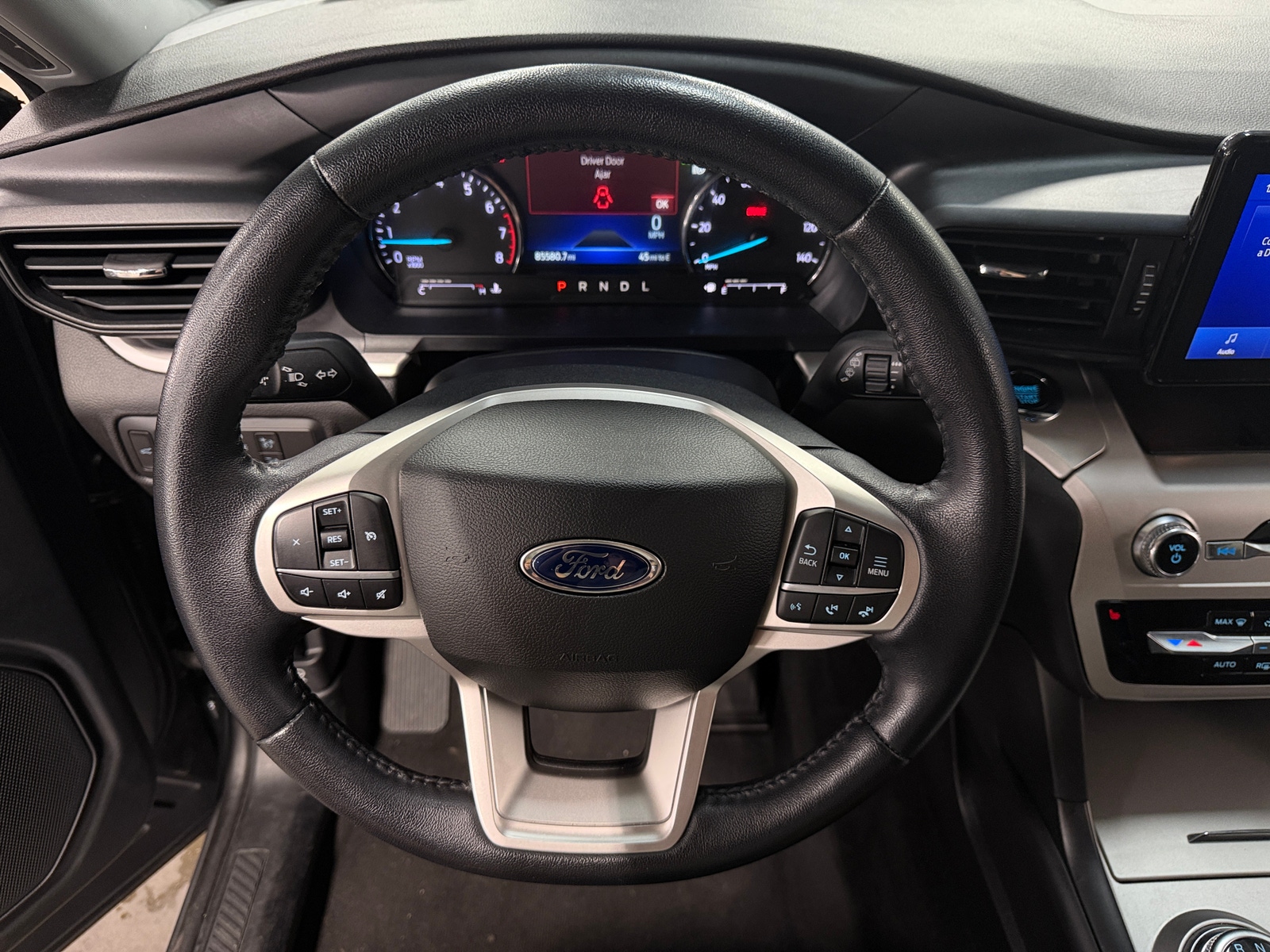 Thumbnail: 2022 Ford Explorer - 5