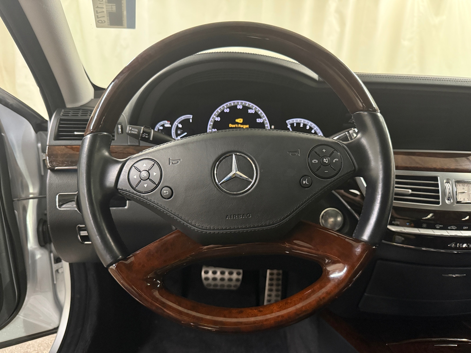 Thumbnail: 2013 Mercedes-Benz S-Class - 4
