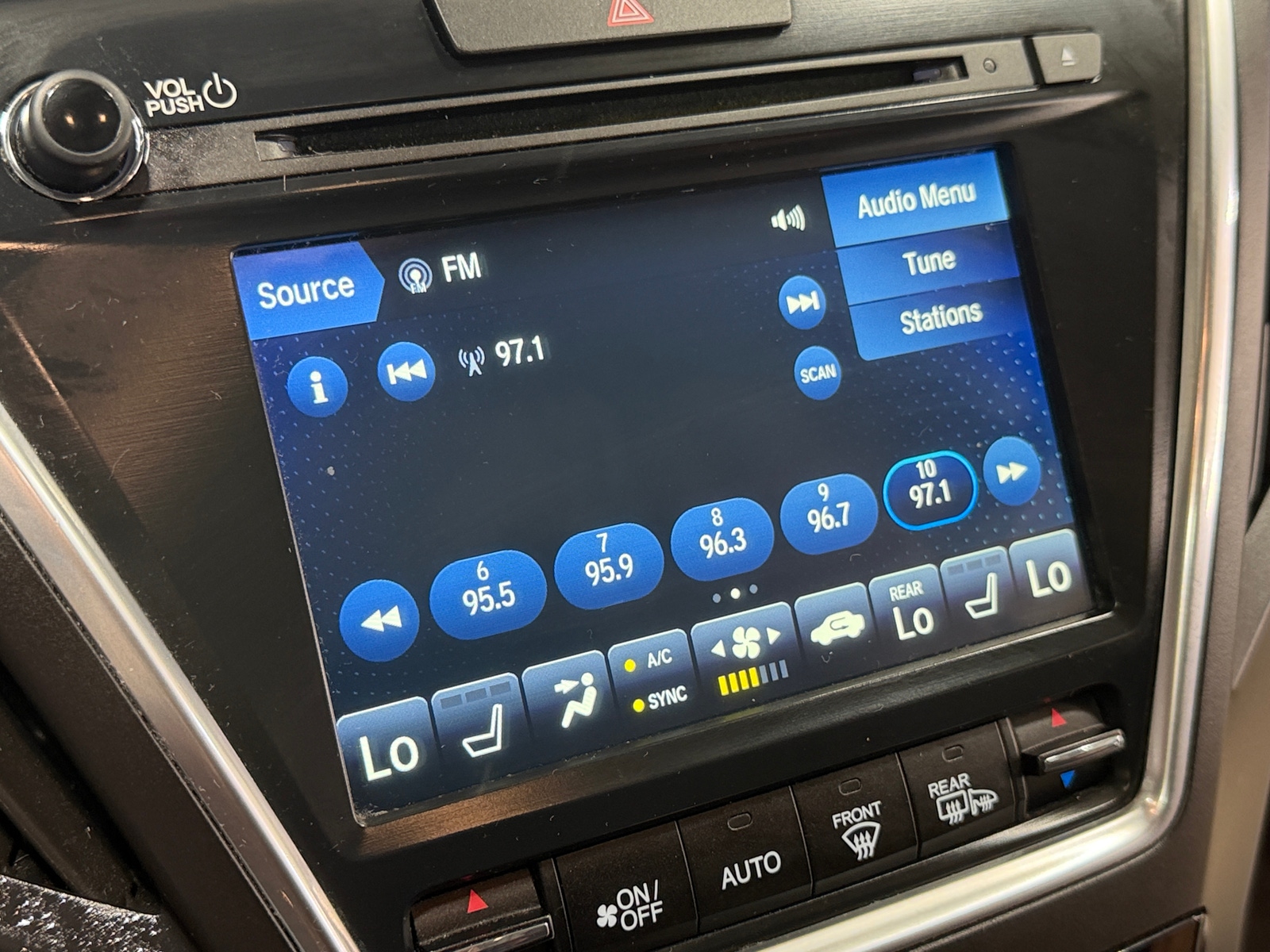Thumbnail: 2019 Acura MDX - 3