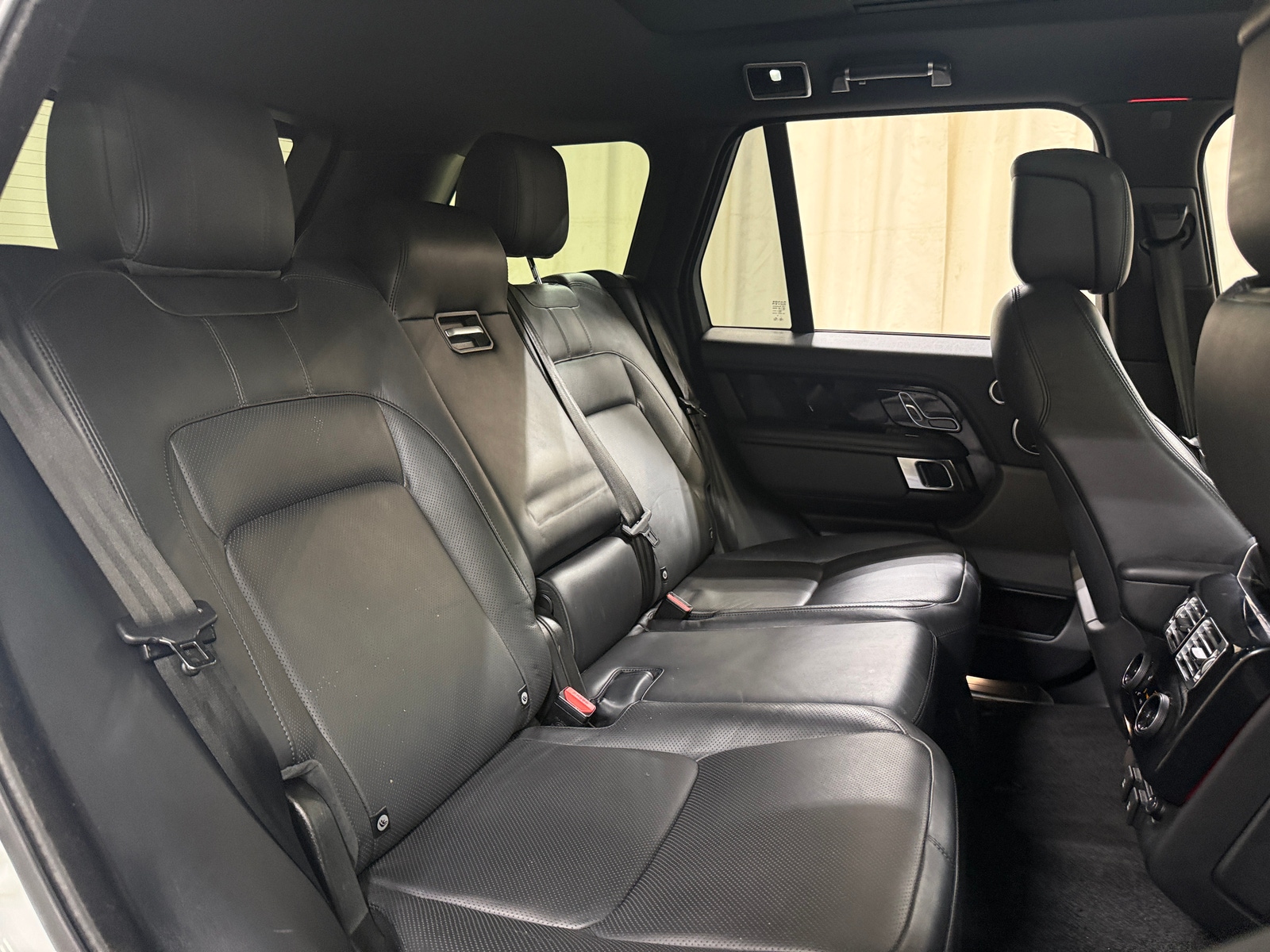 Thumbnail: 2018 Land Rover Range Rover - 5